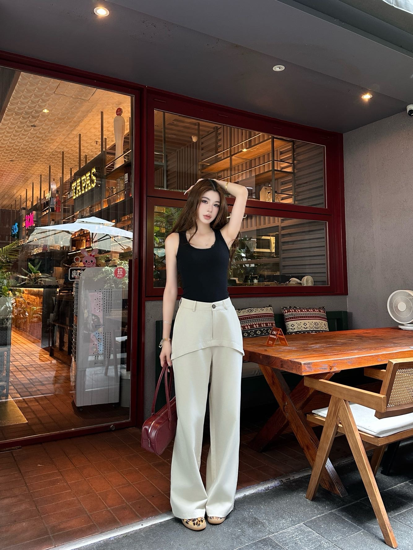 Loe 26sas embroidery pants