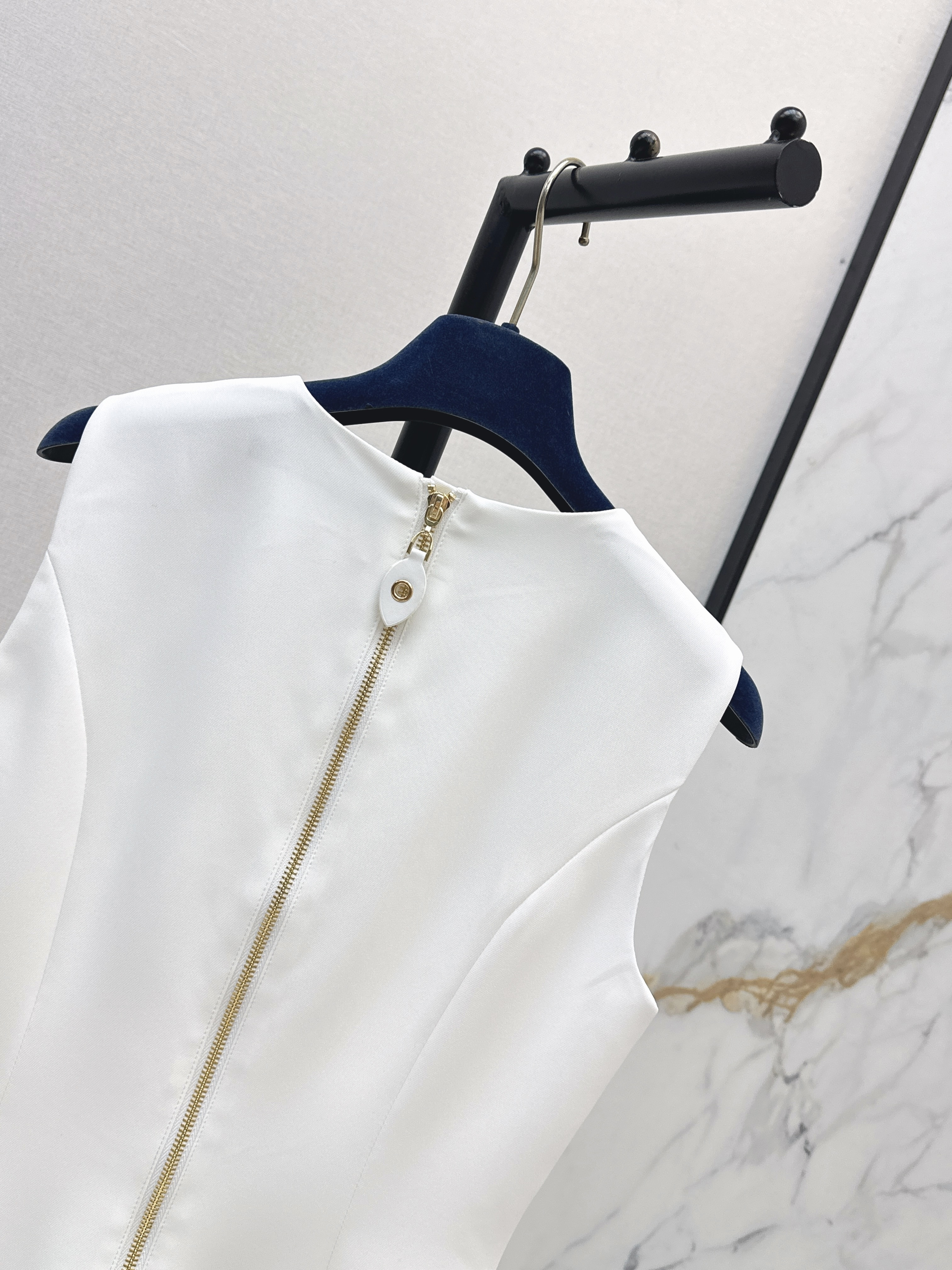 Louis 26SS Sleeveless Shift Mini Dress