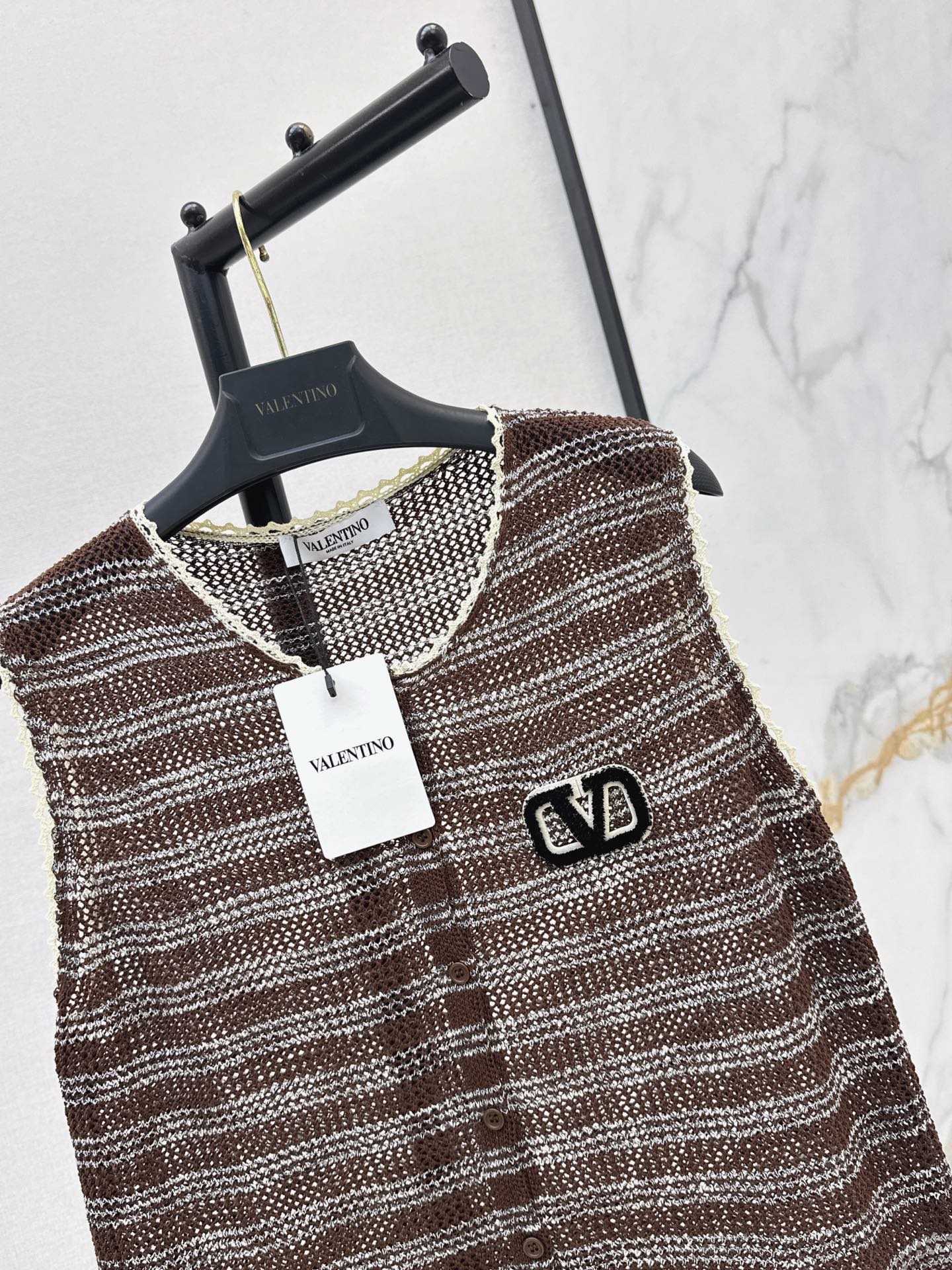 Valen 26ss stripe knit vest