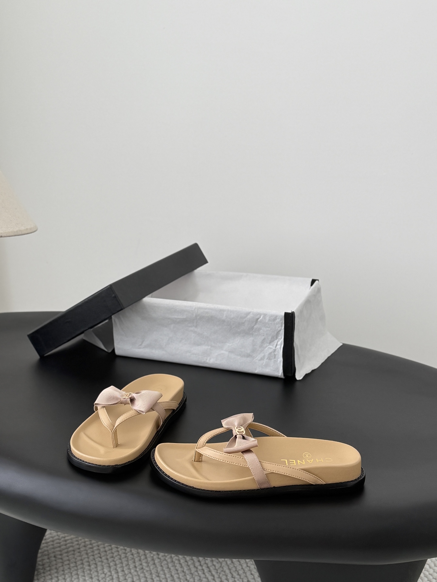 Chan 26ss flip-flops