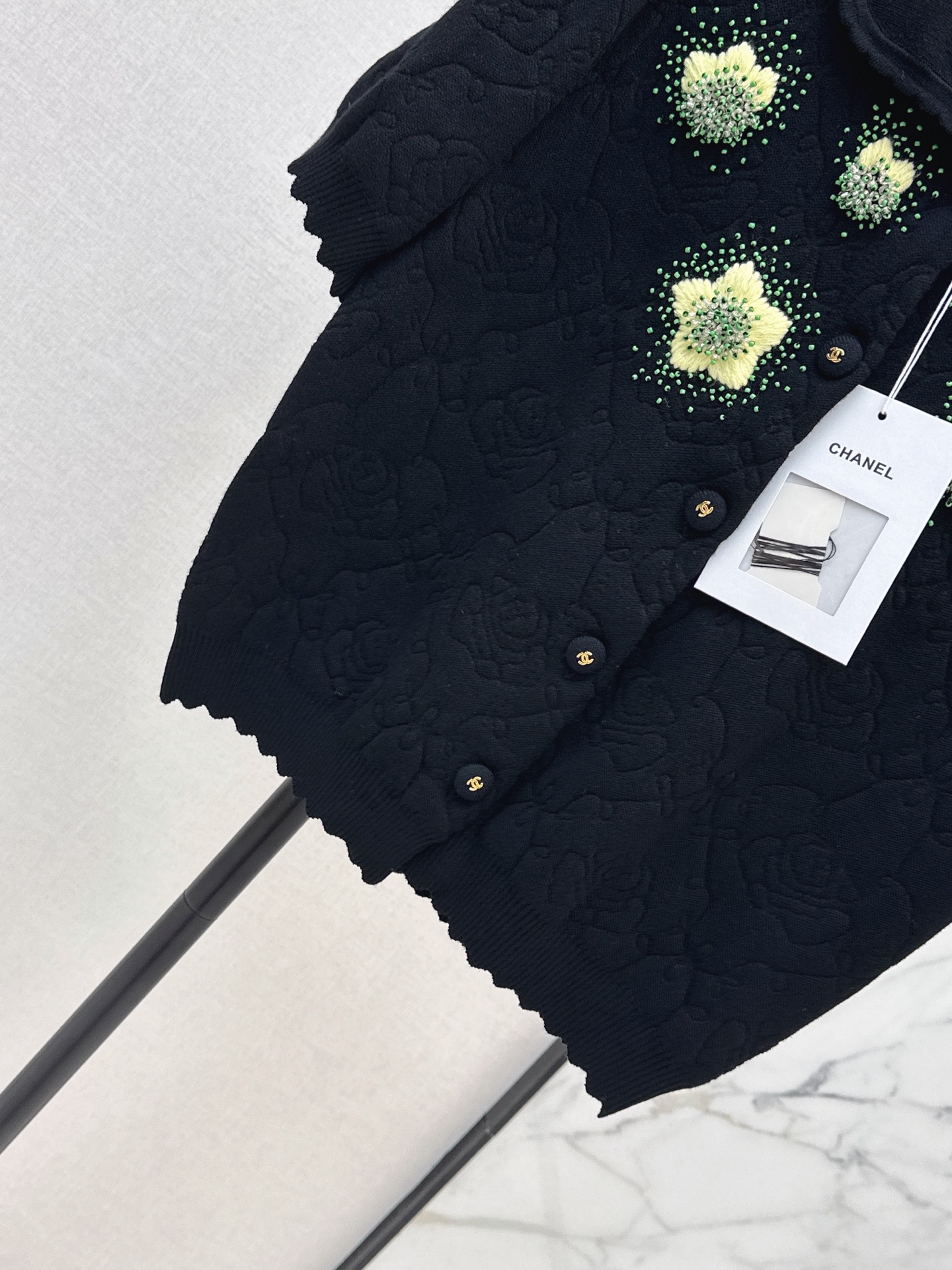 Chan 26ss 3d floarl knit sweater