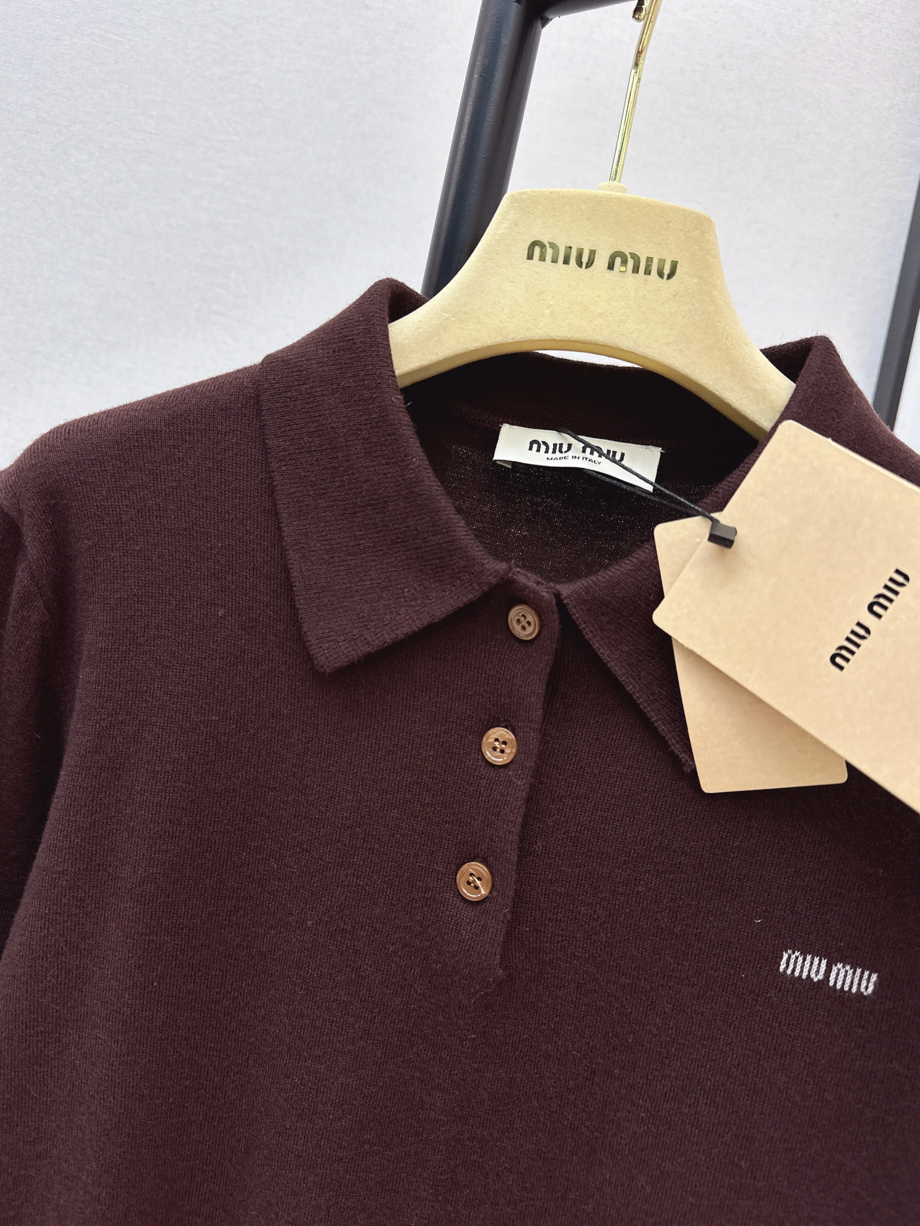 Miu 26ss embroidery sweater