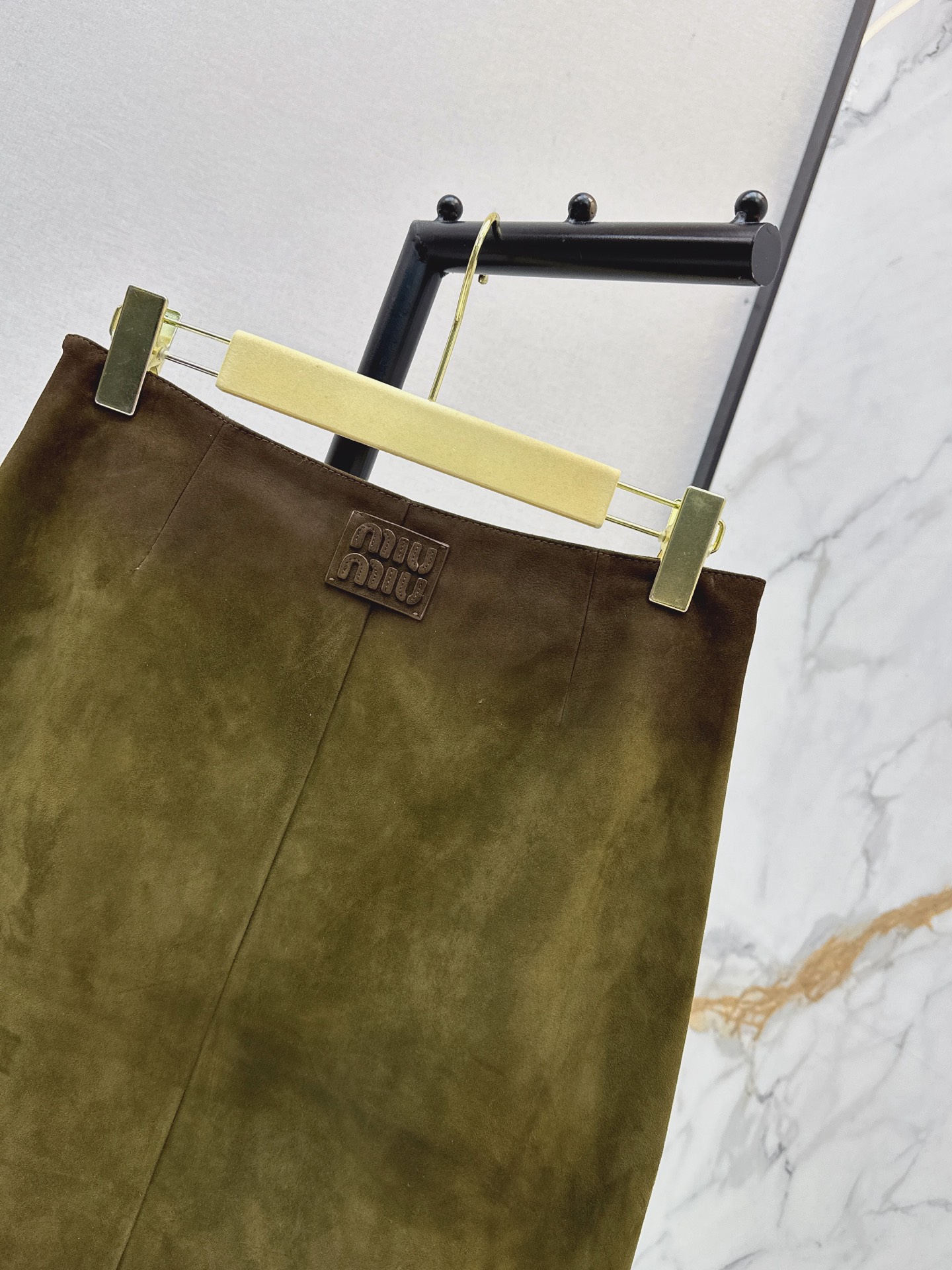 Miu 26ss suede leather skirt