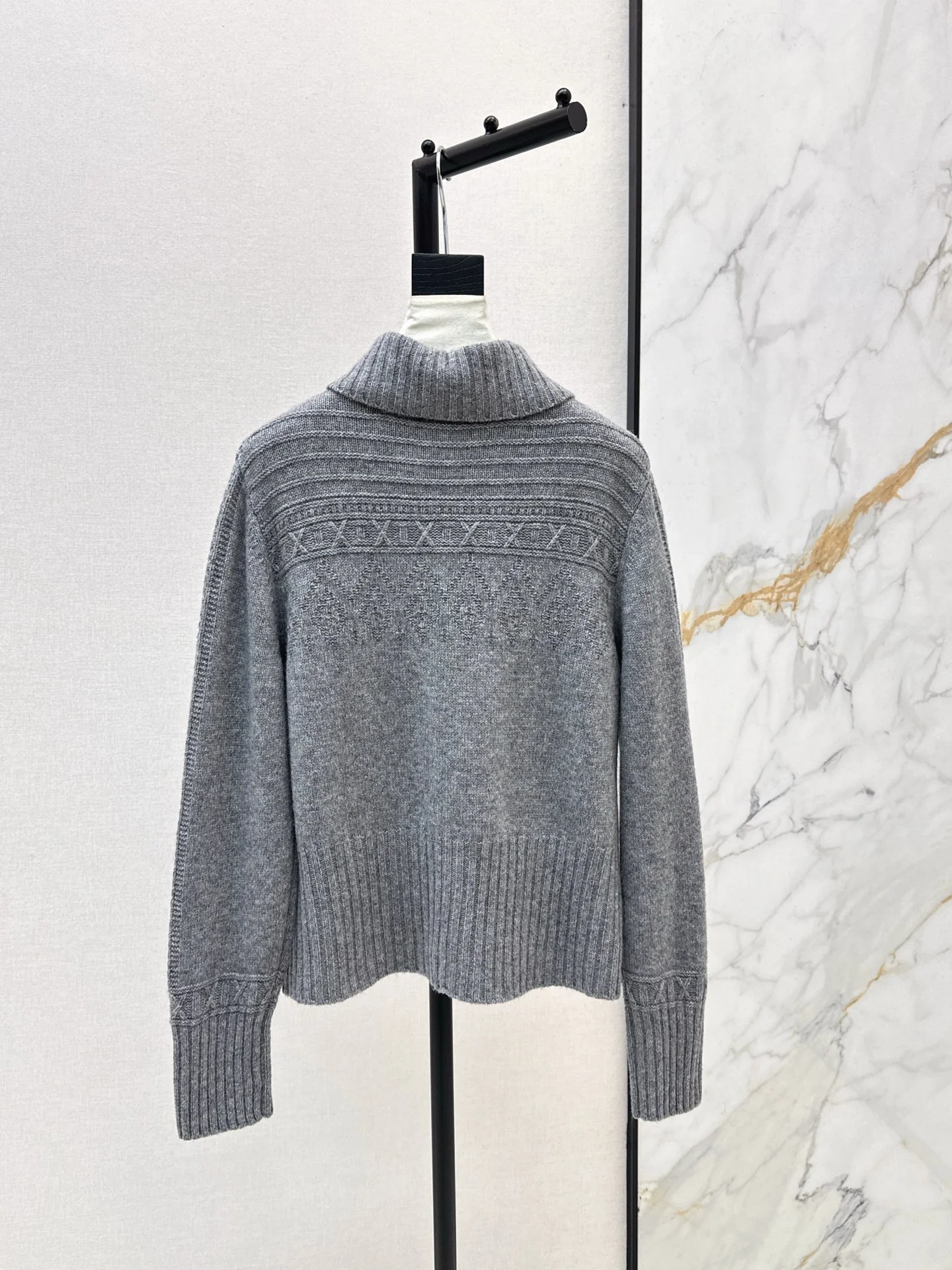 Loe 26ss zipper sweater
