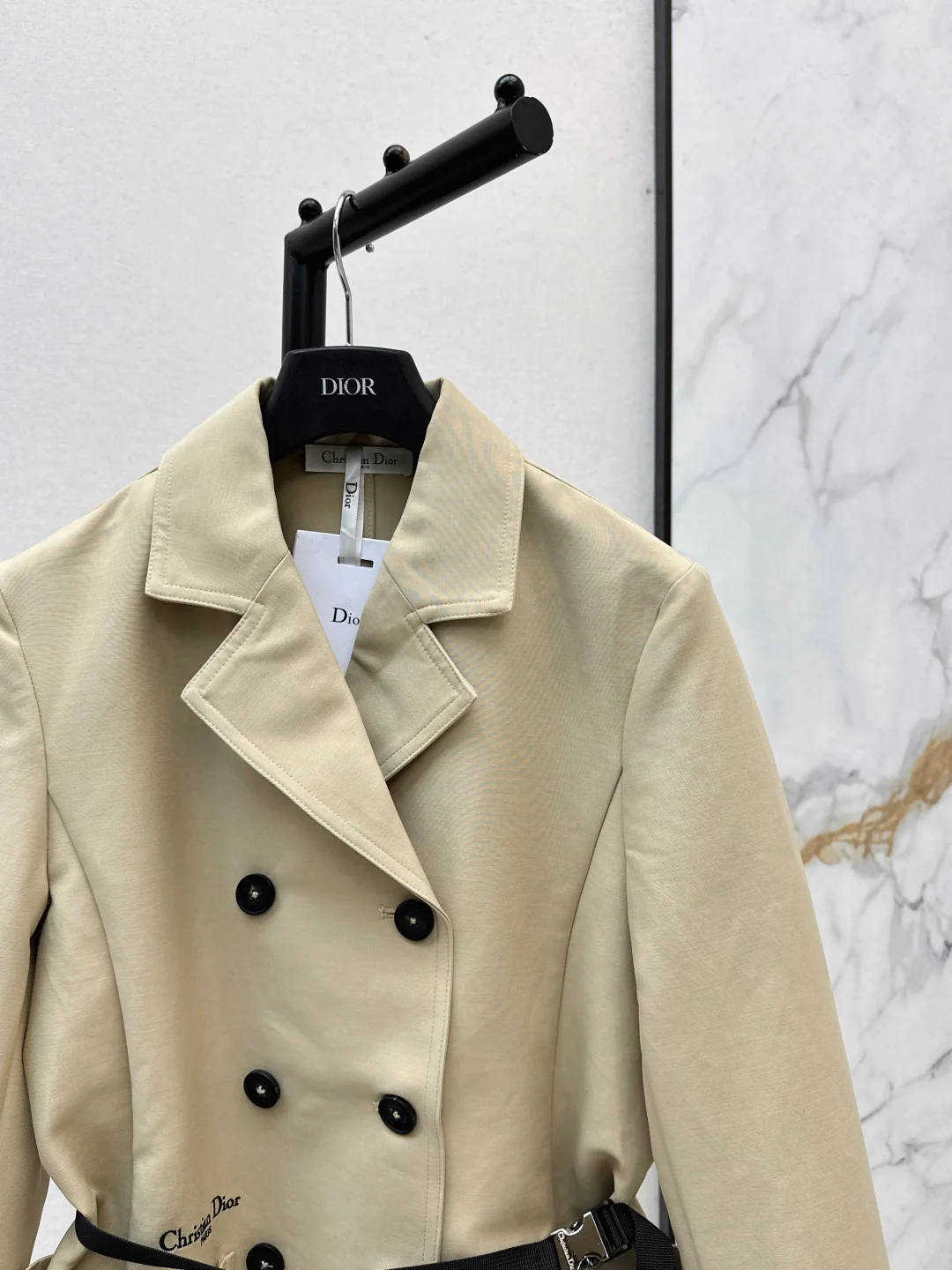 CD 25fw trench coats