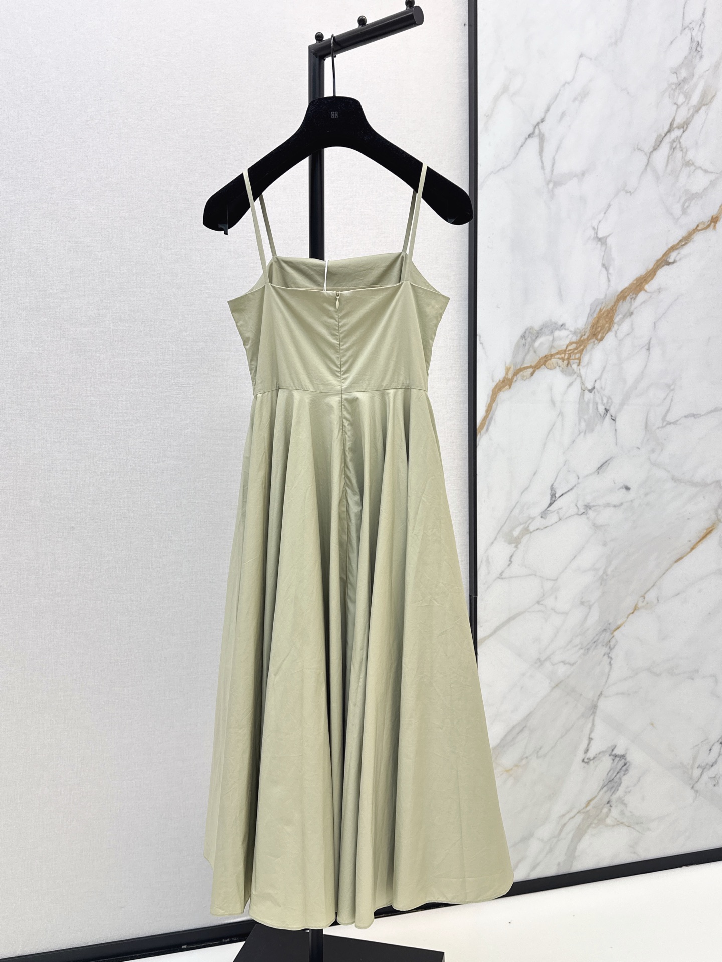 Give 26ss pleated slip dress