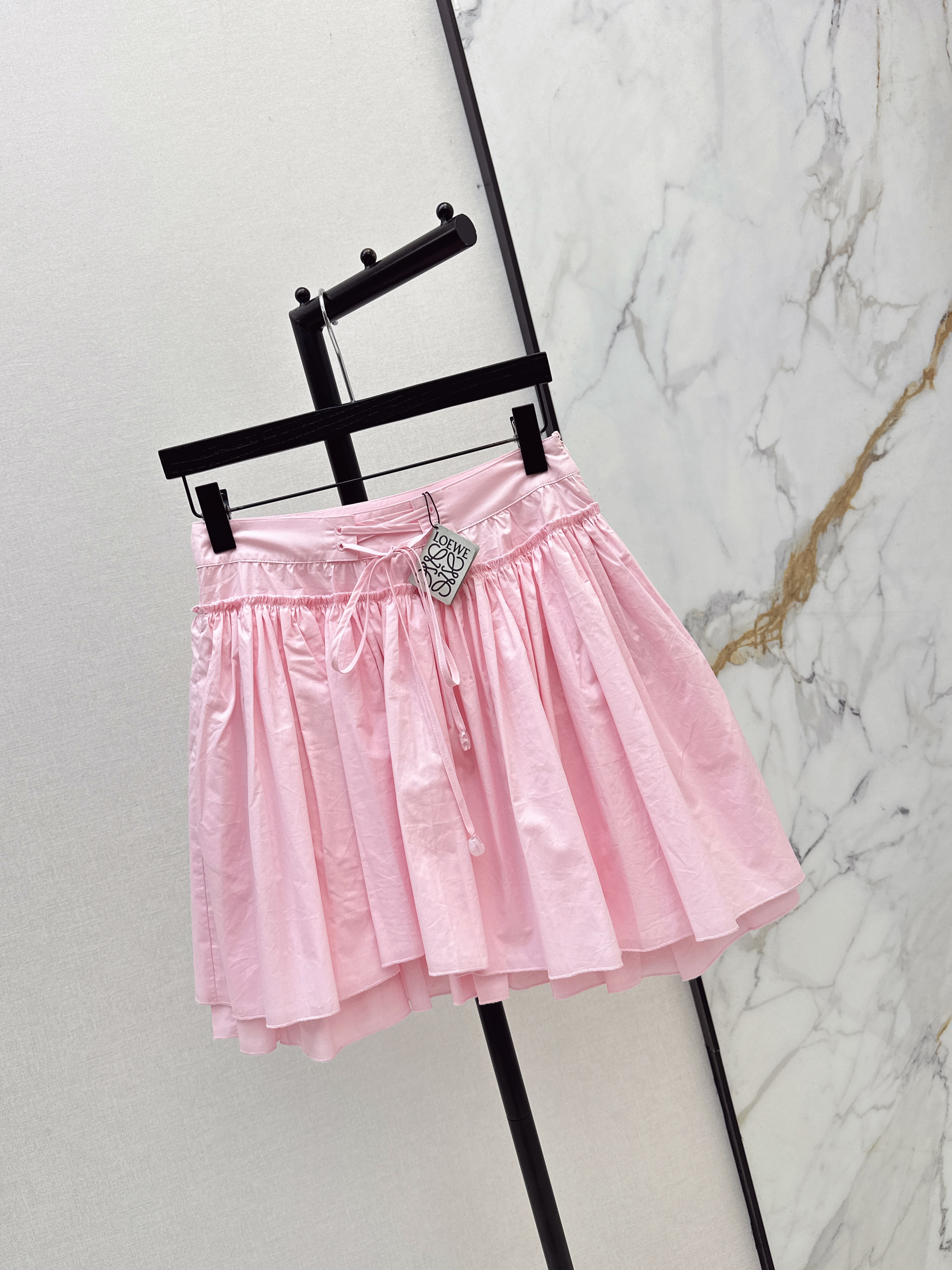 Loe 26ss ruffle mini skirt