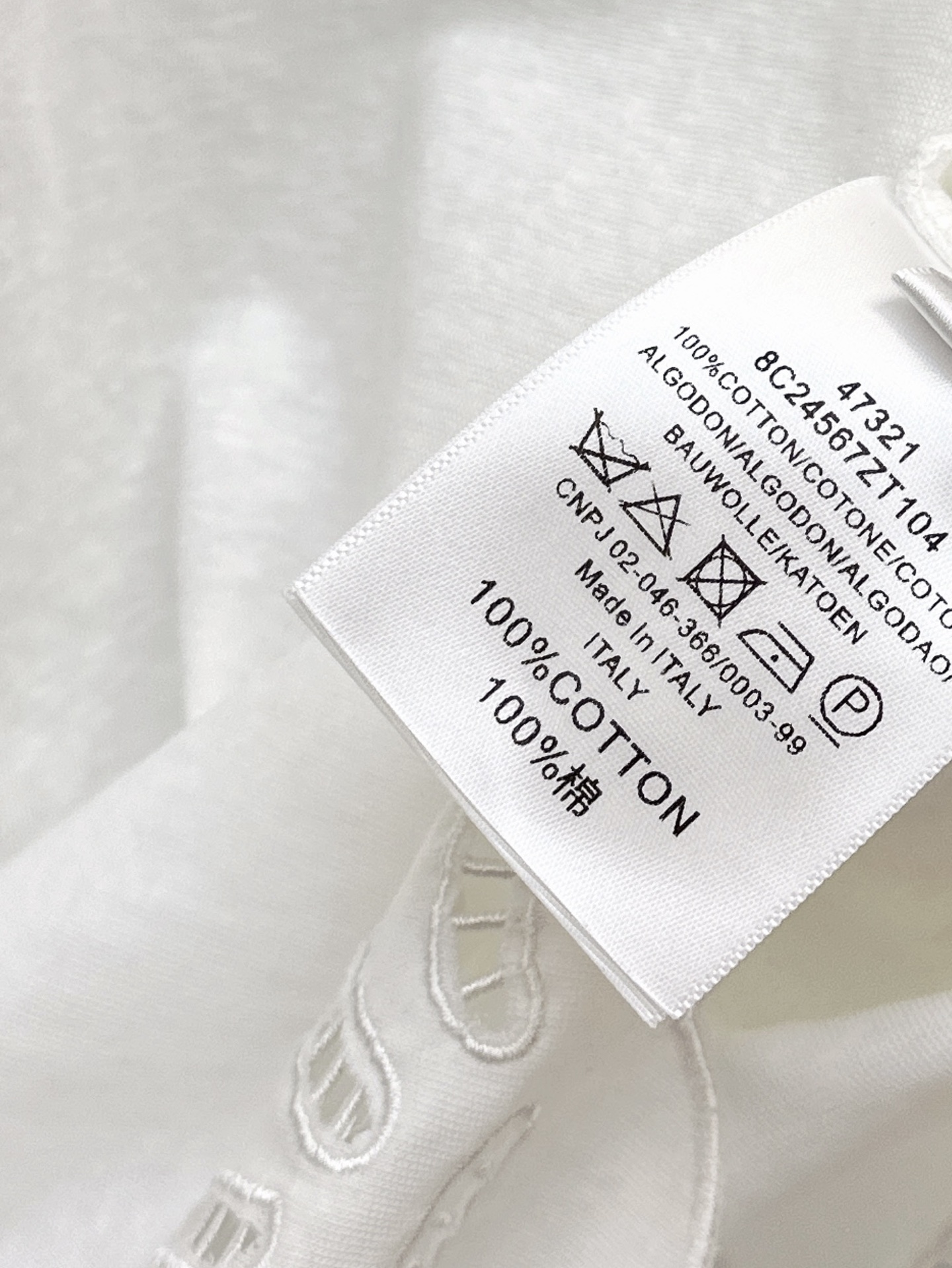 Miu 26ss embroidery t-shirt