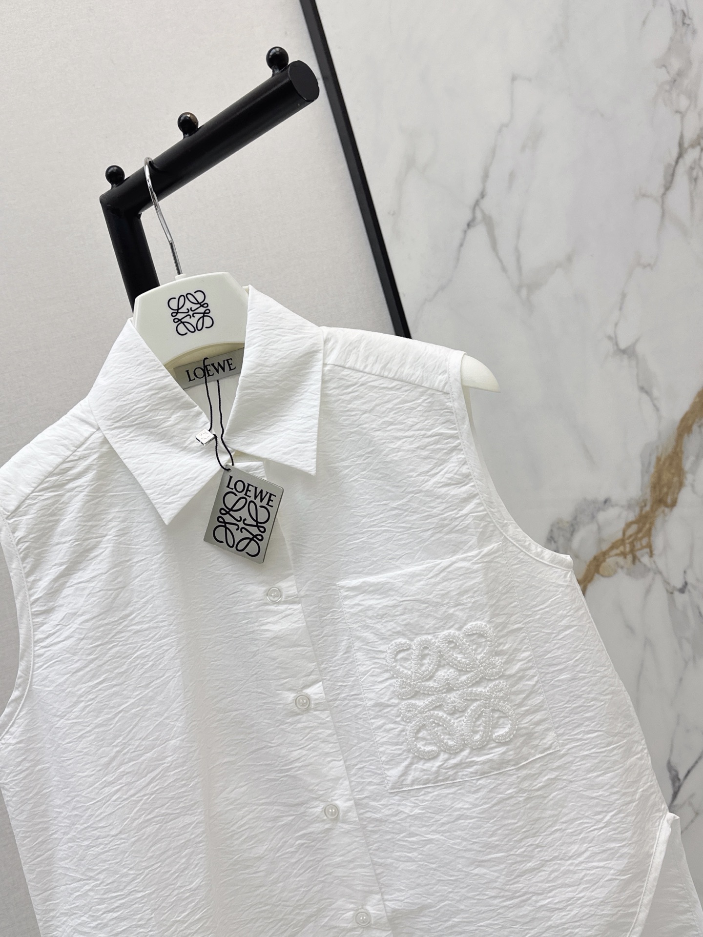 Loe 26ss sleeveless embroidery shirt