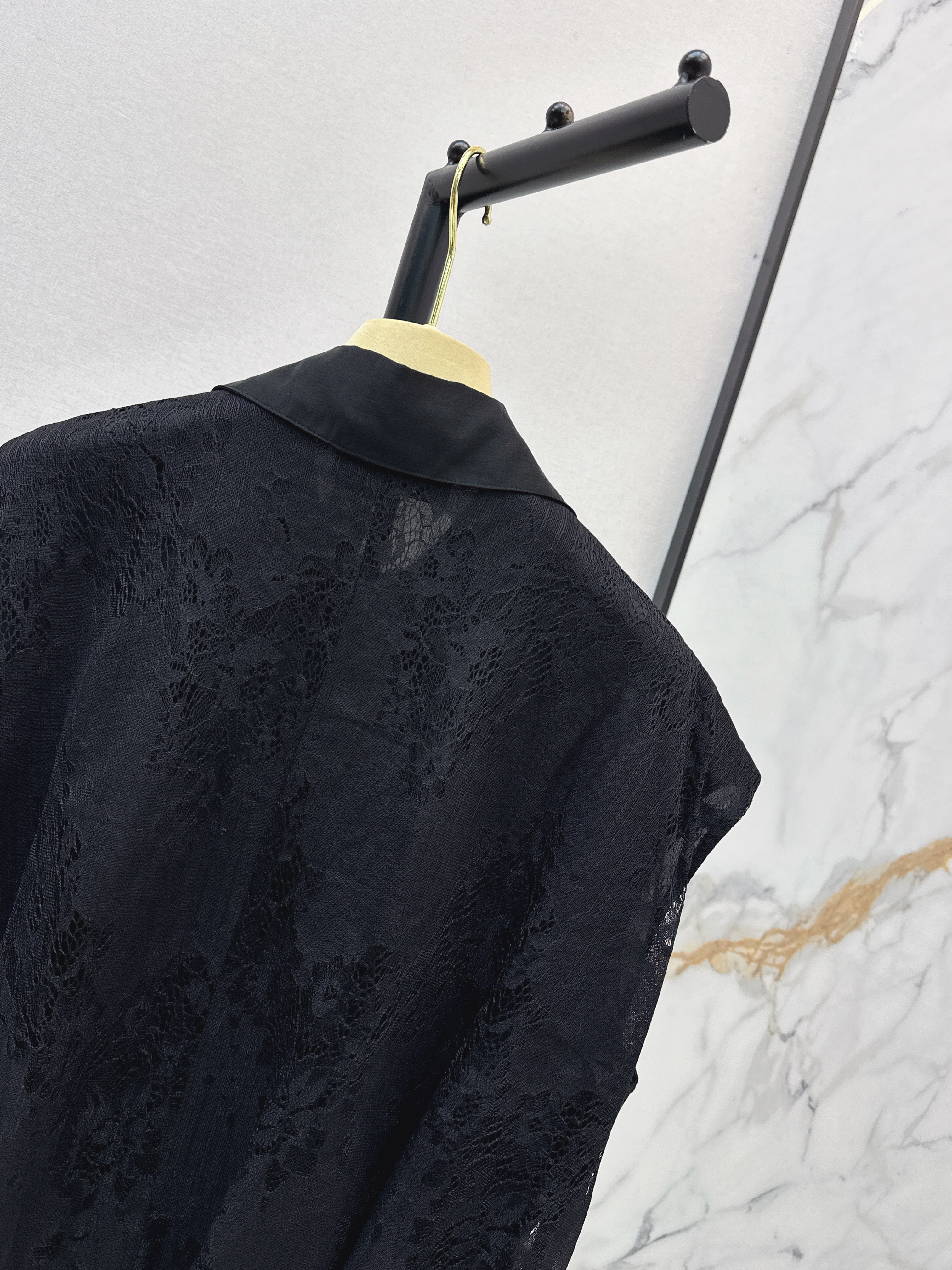 Miu 26ss lace trim top
