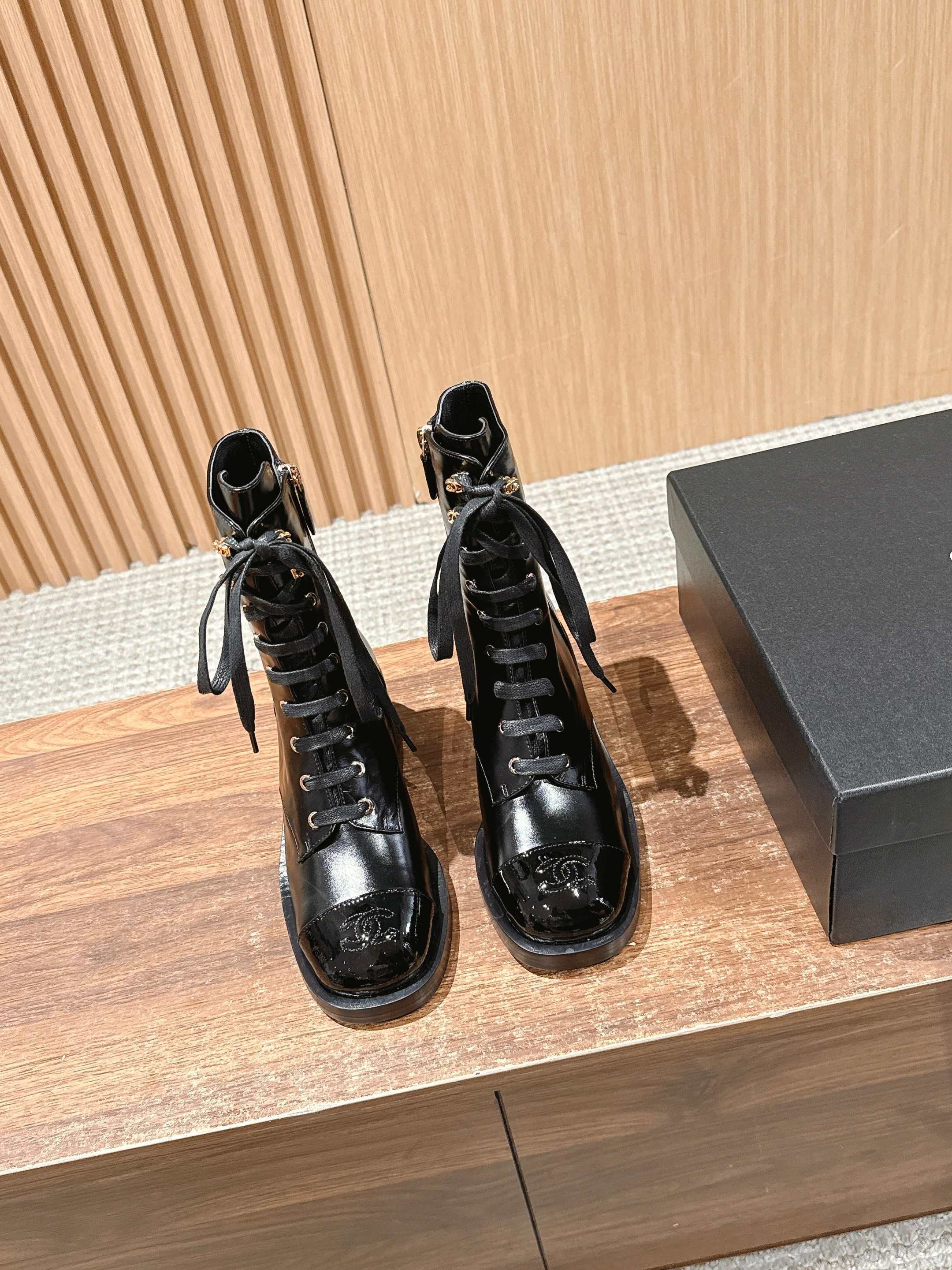 Chan 25fw combat boots