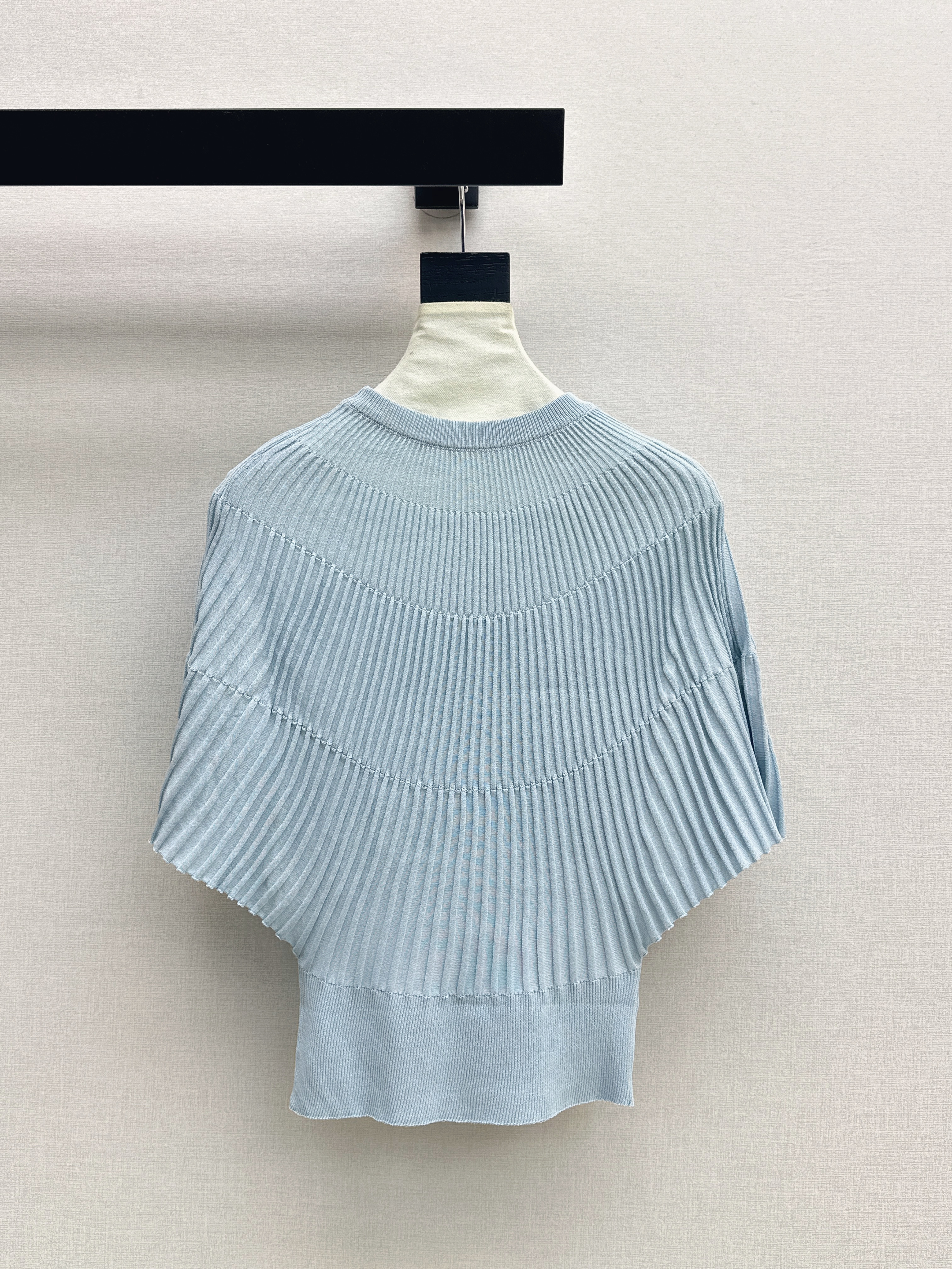 Miu 26ss cape knitwear