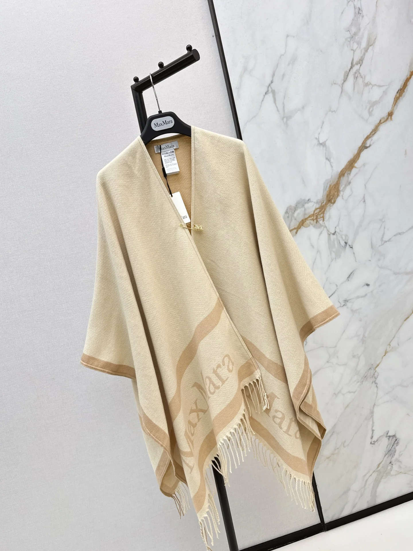 Max 25fw wool shawl