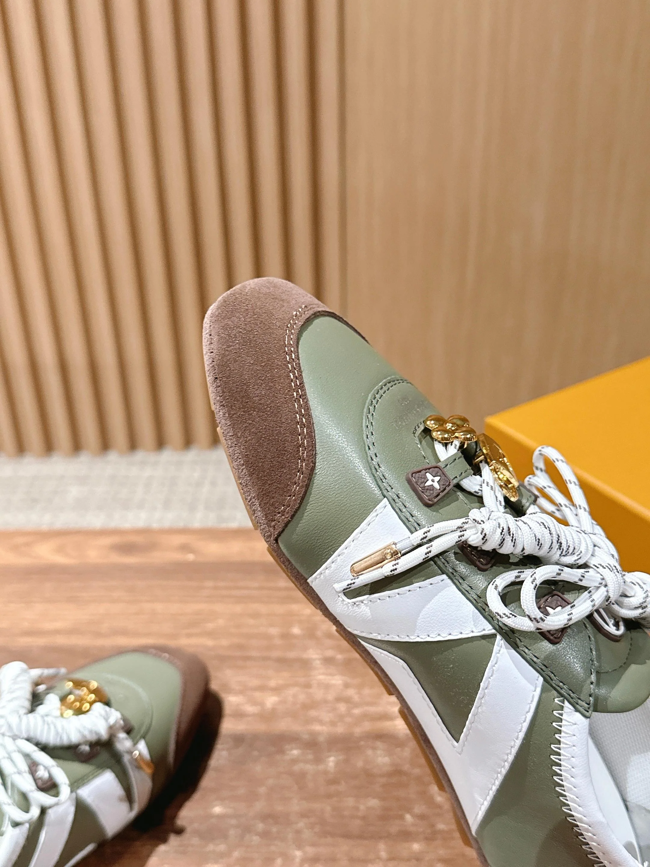 Loui 25fw sneaker
