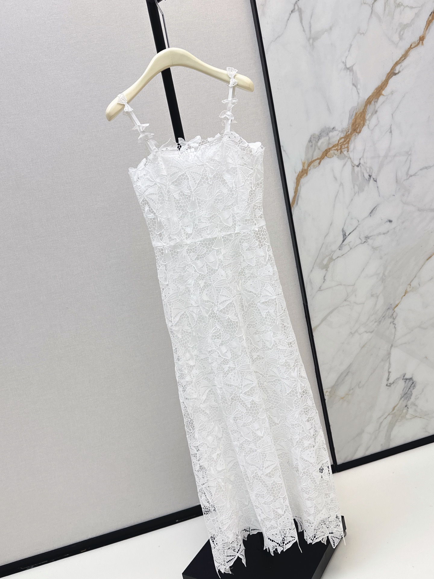CD 26ss lace slip dress