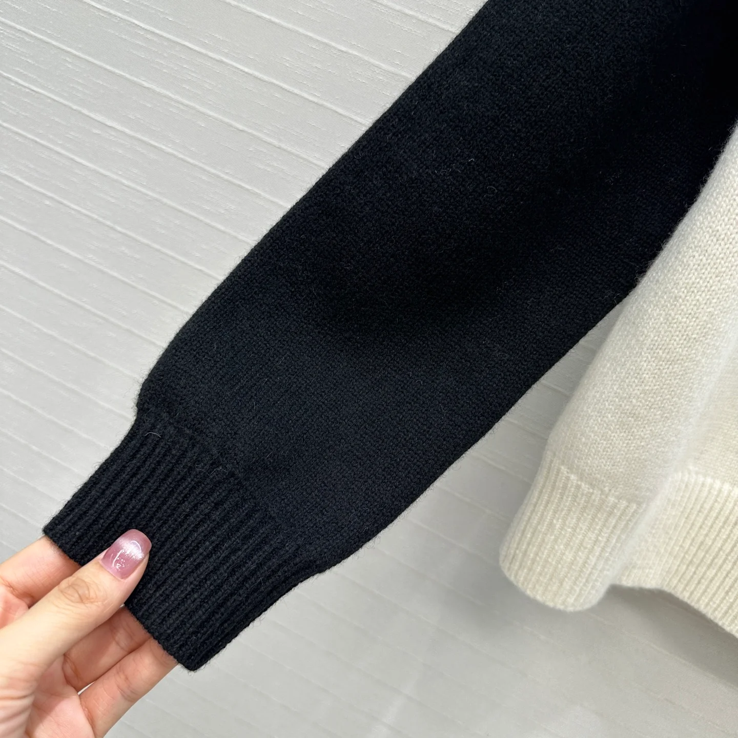 Chan 25fw cashmere sweater