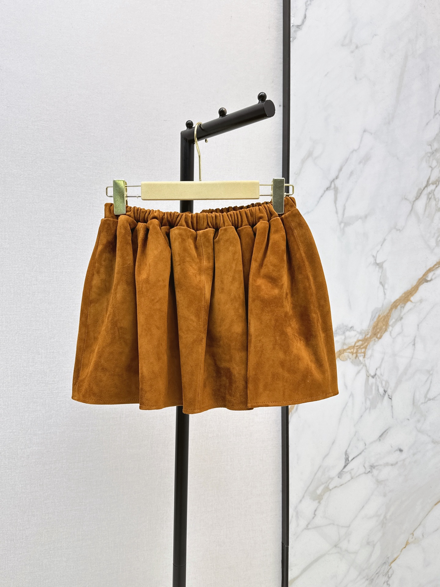 Miu 26ss suede leather mini skirt
