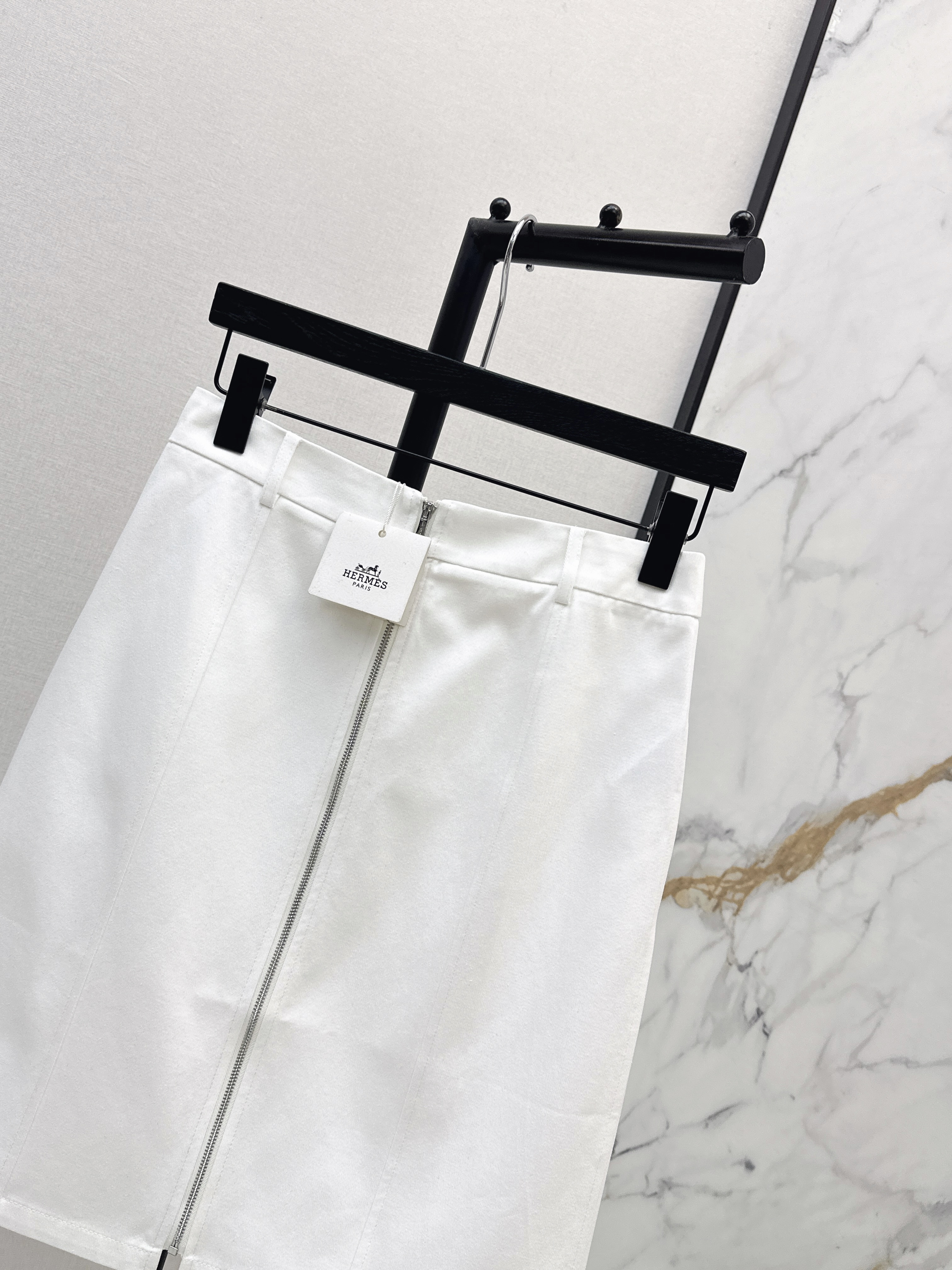 Her 26ss zip-up skirt