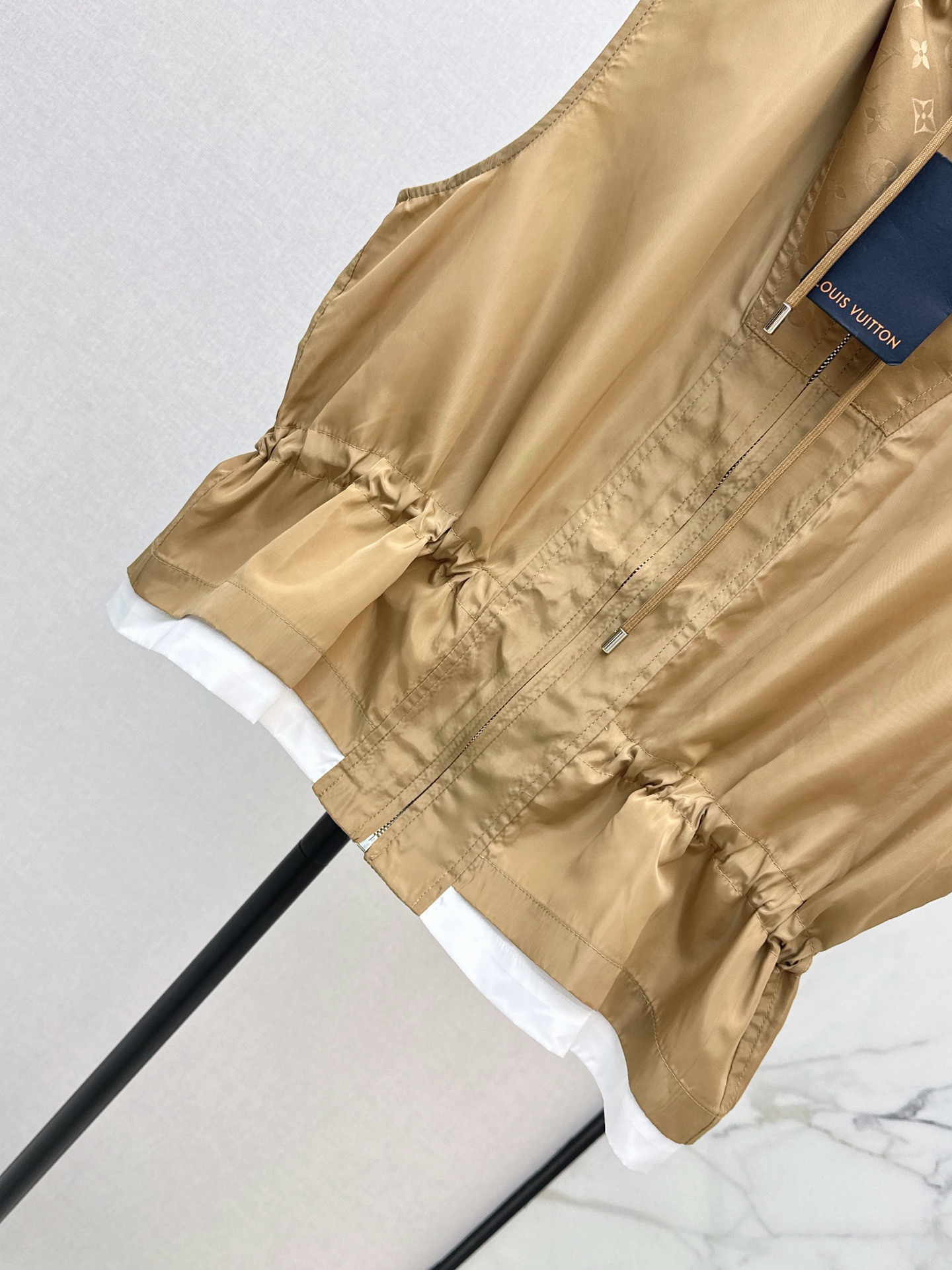 Loui 26ss hooded vest jacket