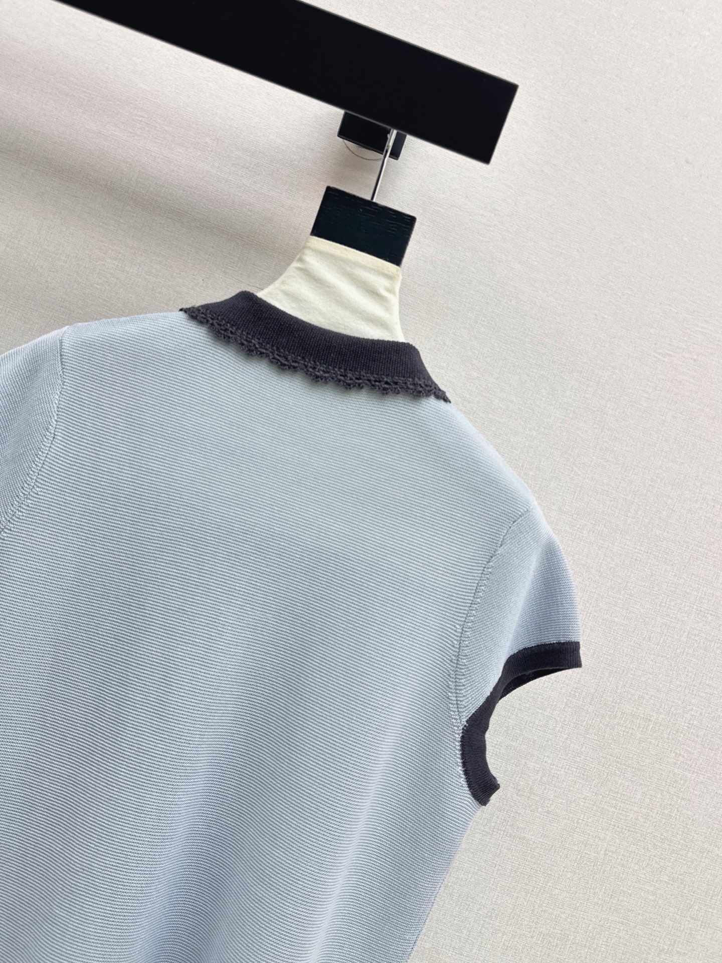Miu 26ss sleeveless polo knitwear