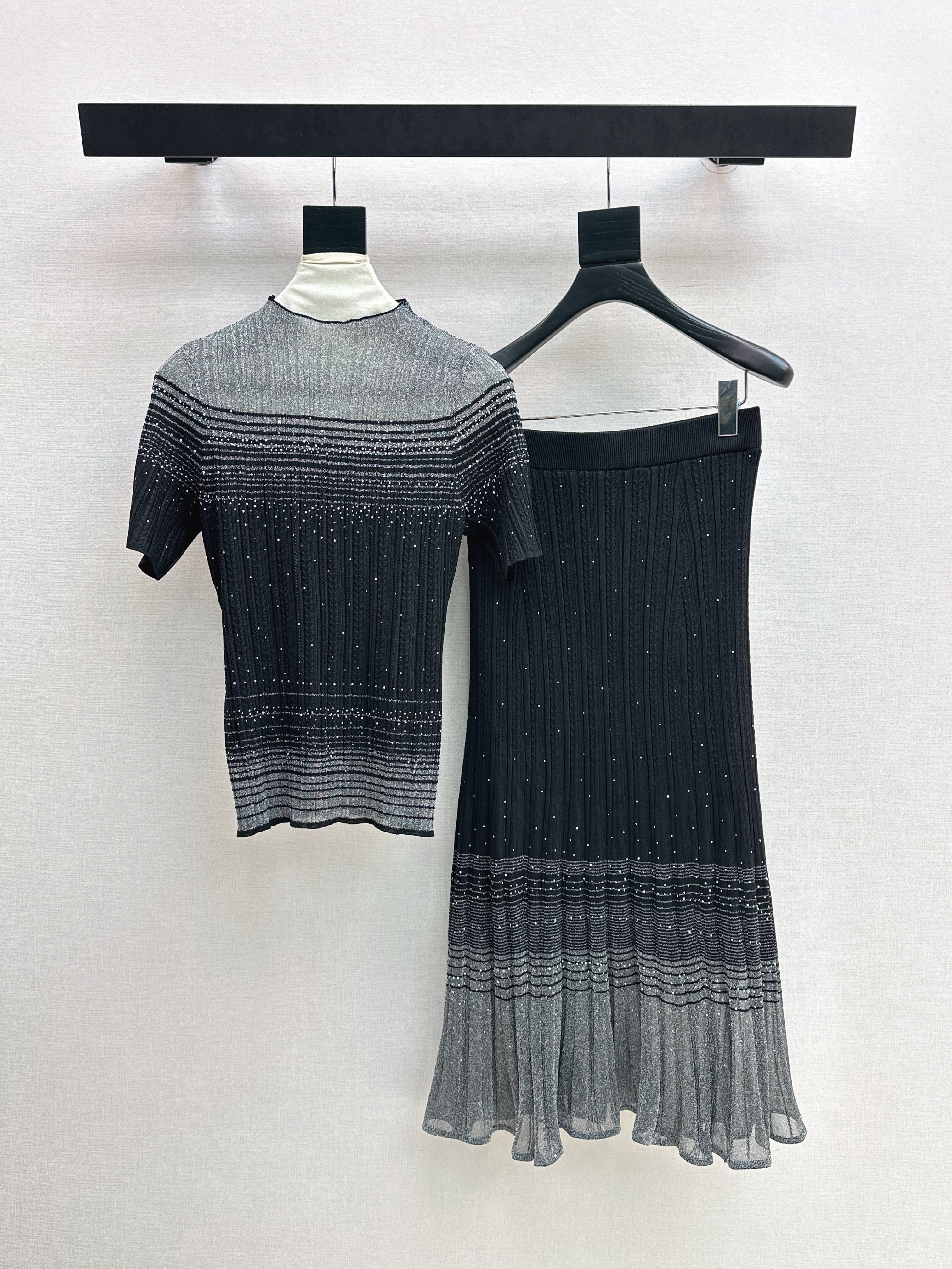Chan 26ss omber knit top skirt set