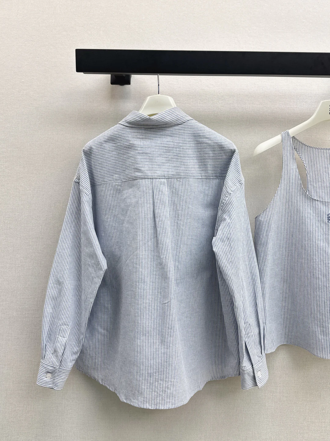 Loe 25fw stripe vest shirt set