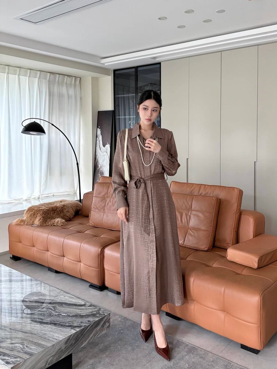 Her 26ss jacquard silk dress
