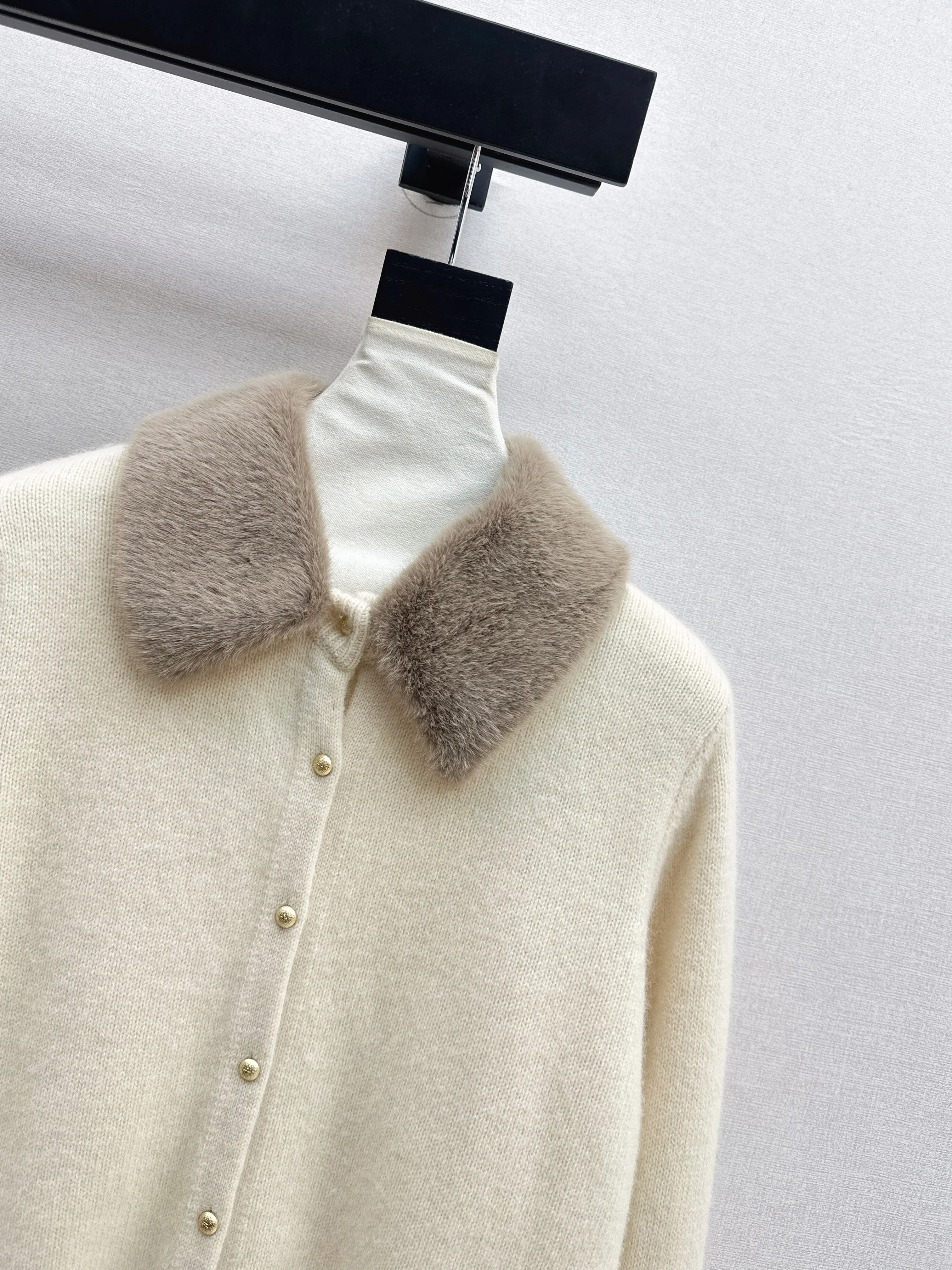 Miu 26ss wool cardigan