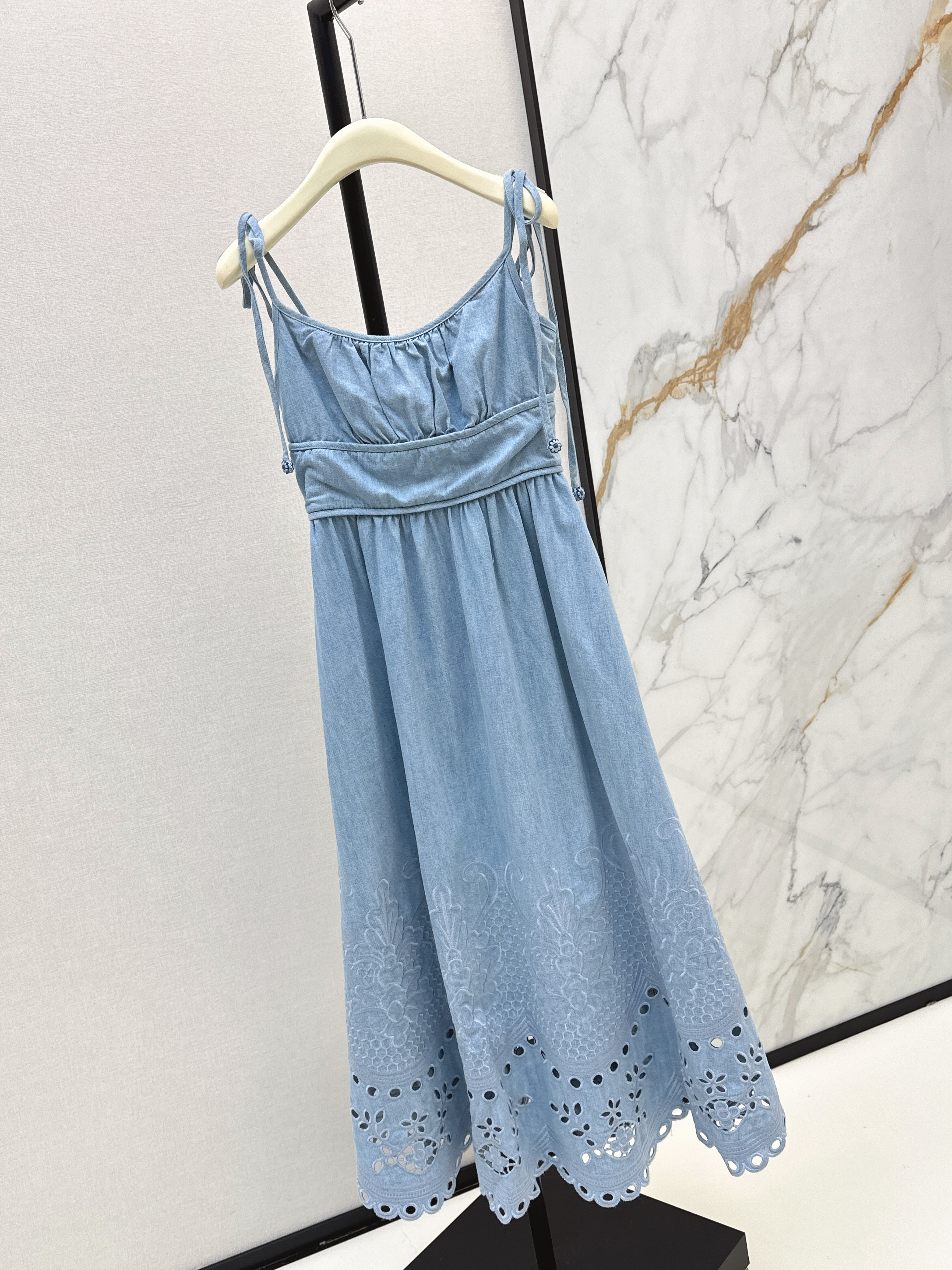 Zimm 26SS Tie-Strap Embroidered Midi Dress