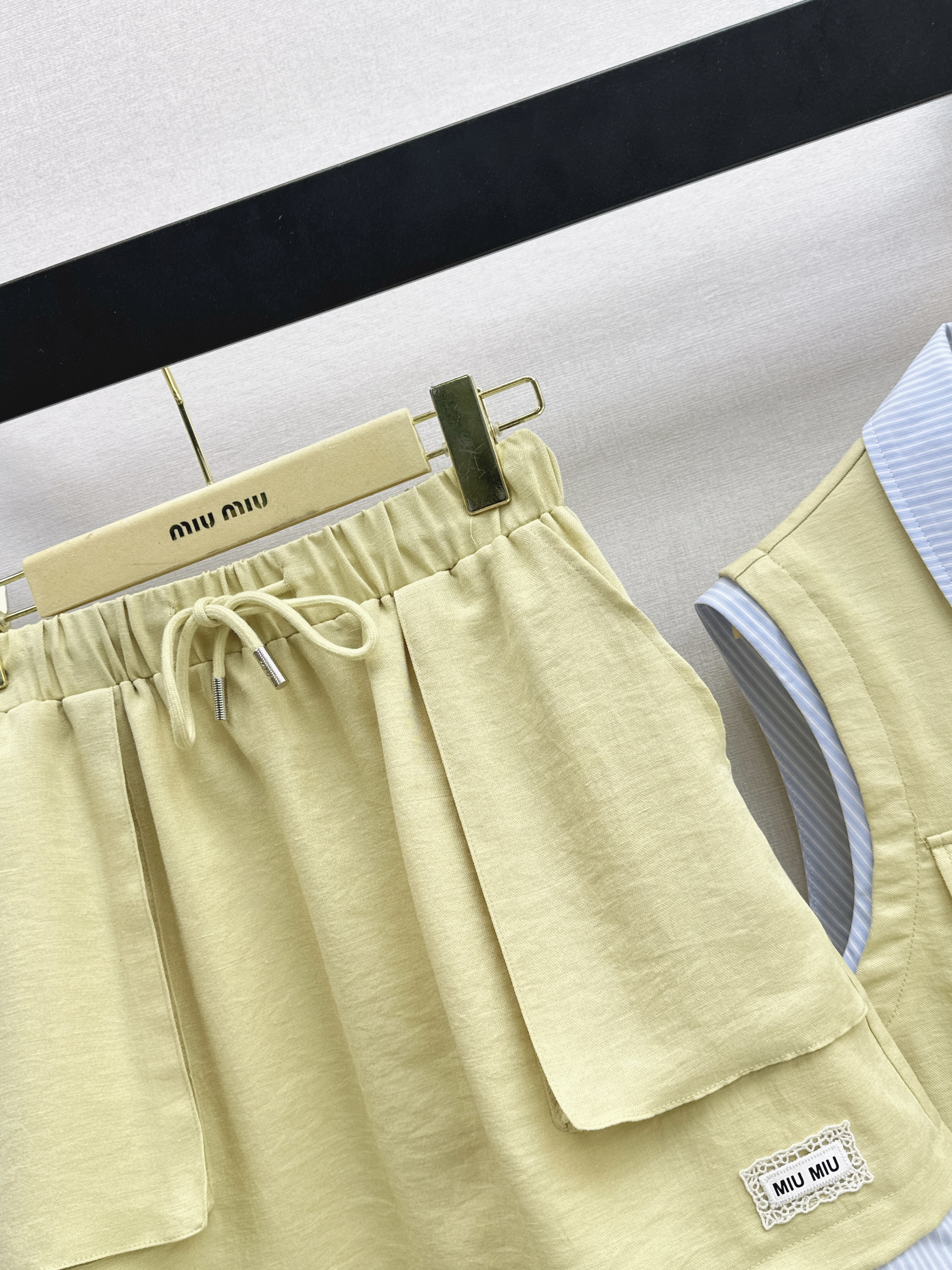 Miu 26ss shirt mini skirt set