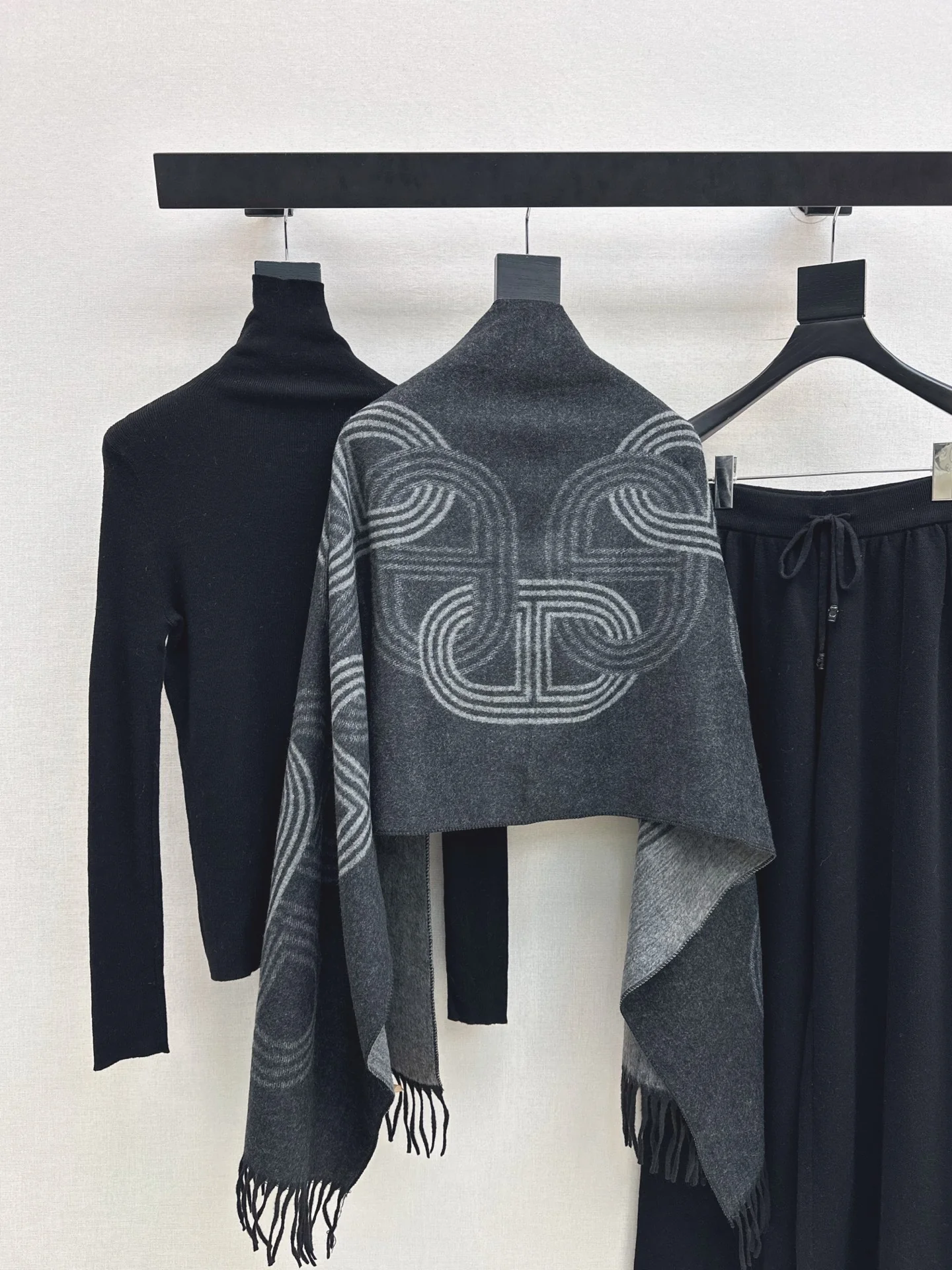 Herm 26ss knit outfit sets basic tee+pant+shawl