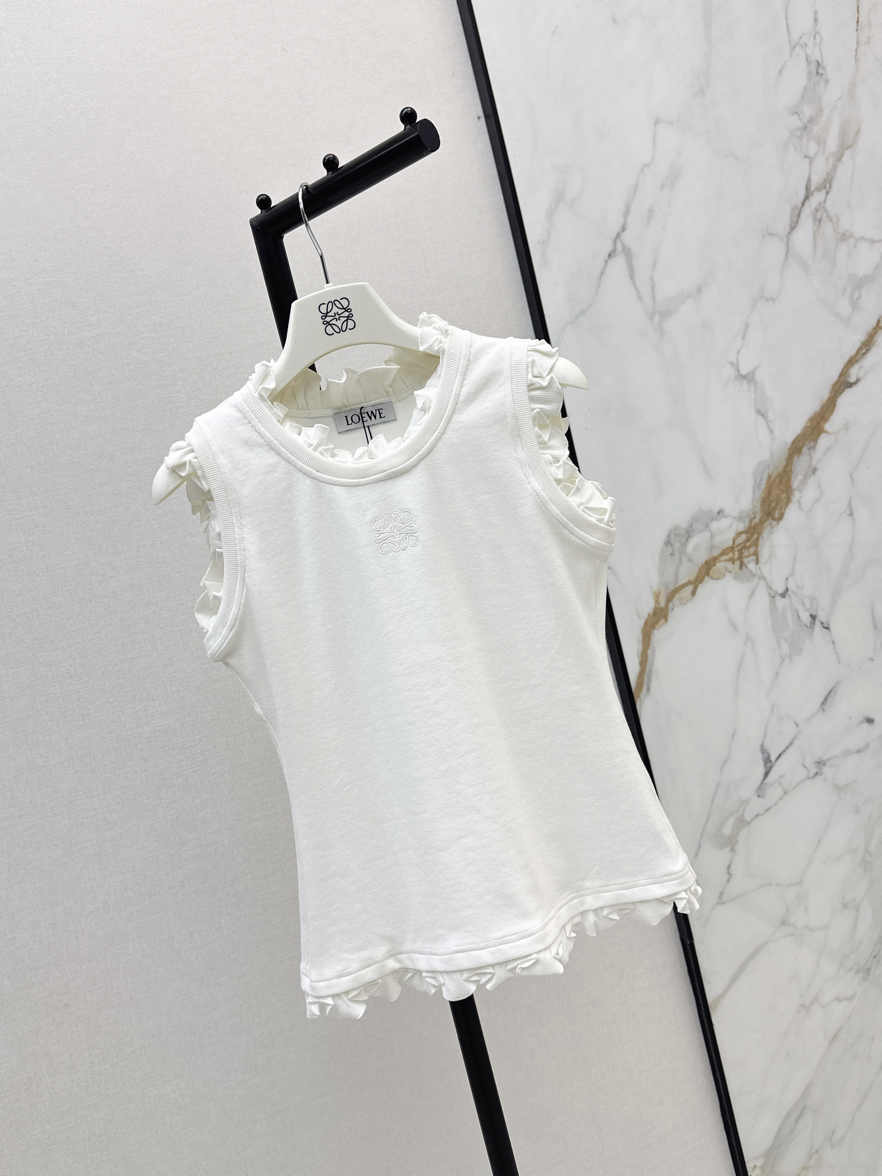 Loe 26ss ruffle vest