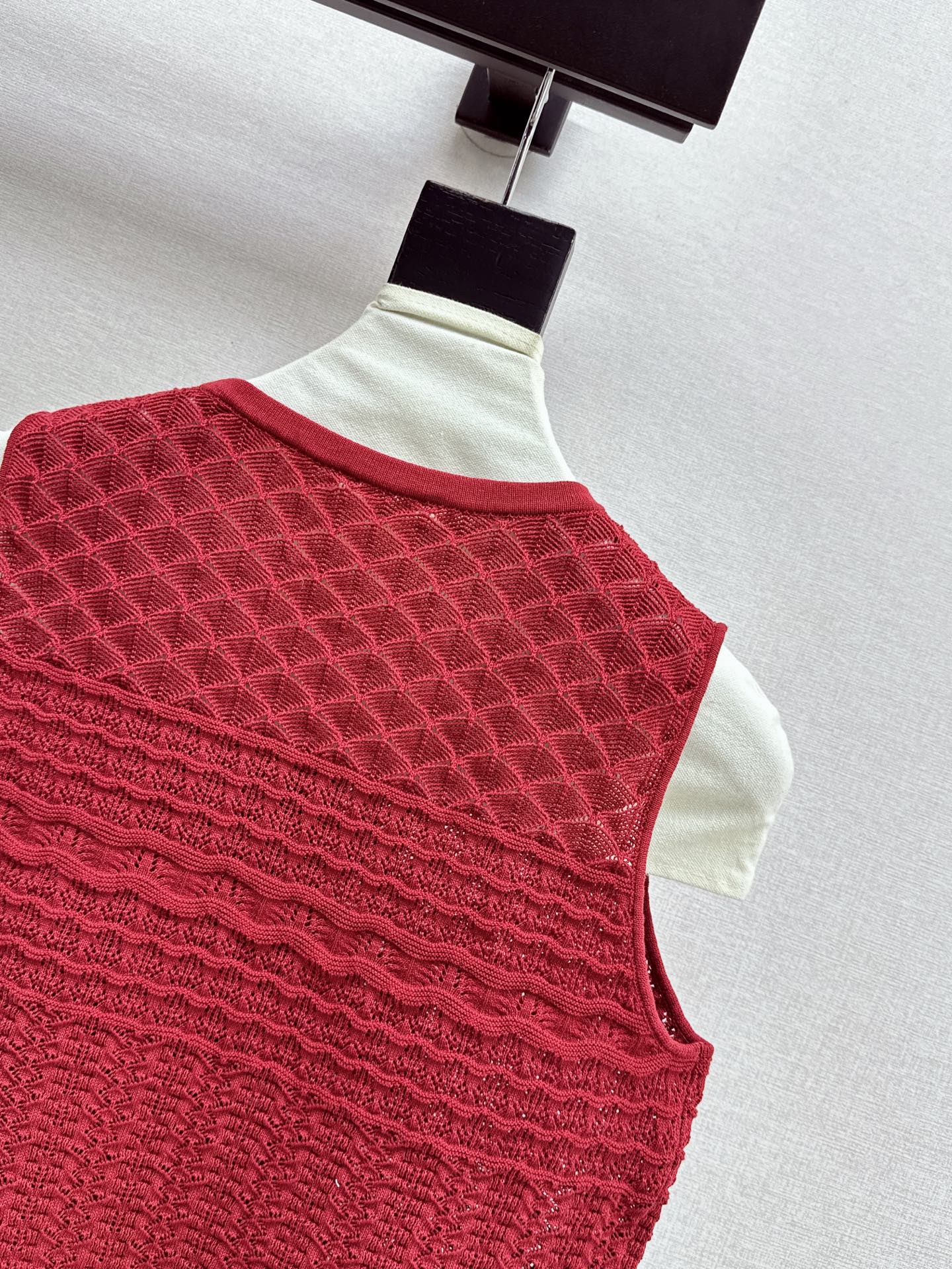 Max 26ss woven hollow vest