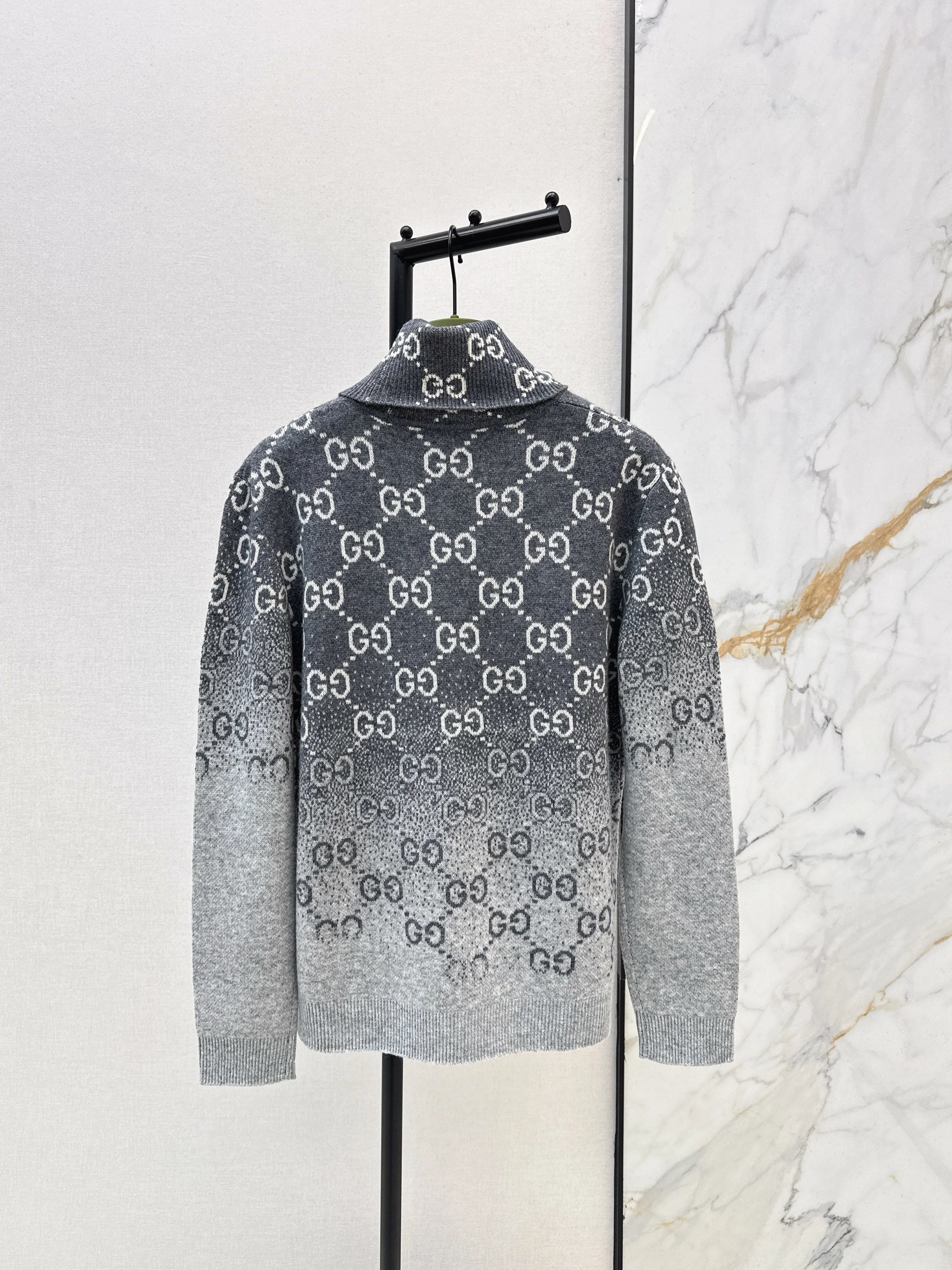 Gucc 26ss high neck gradient pullover sweater