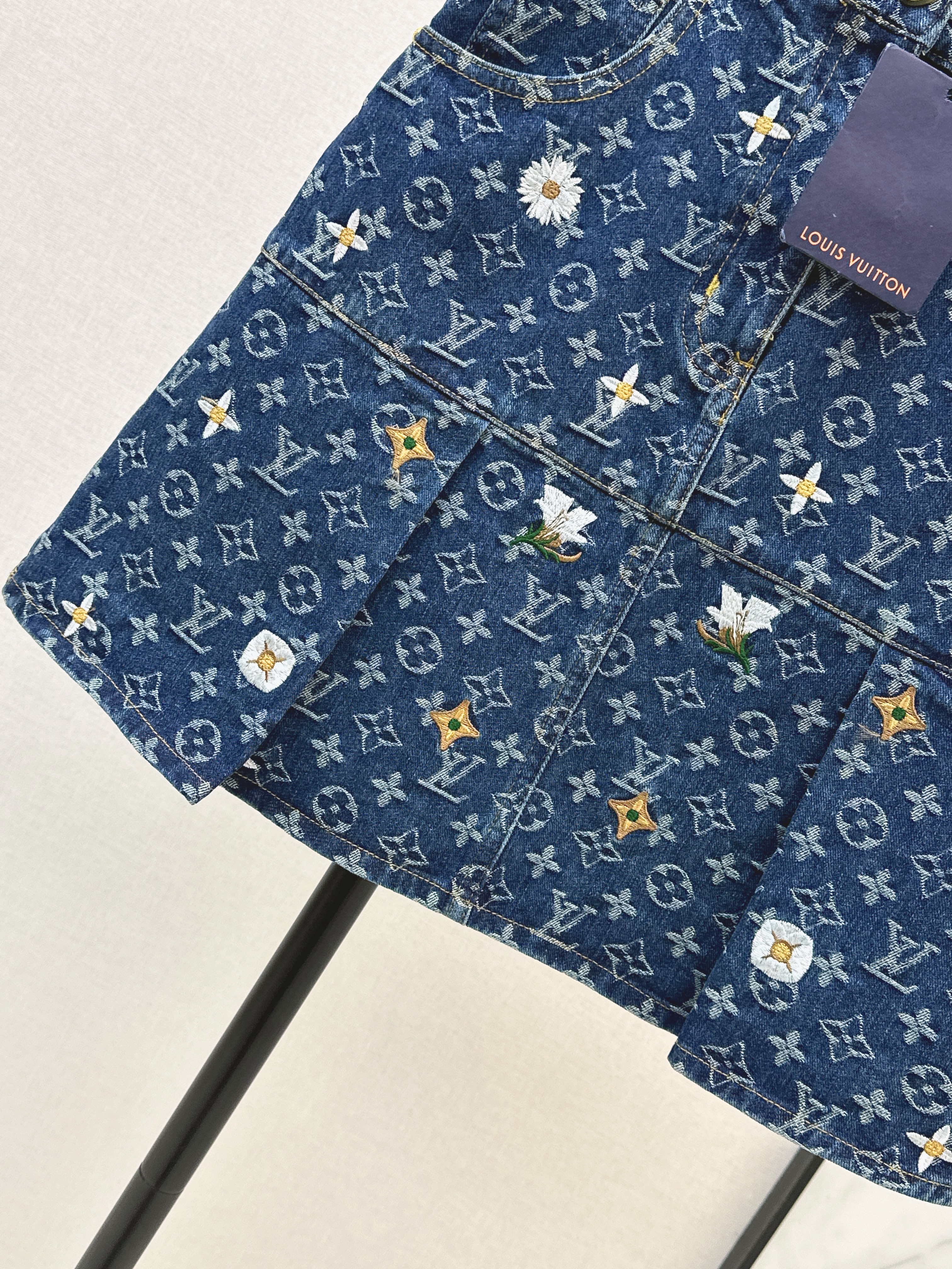 Loui 26ss embroidery denim skirt