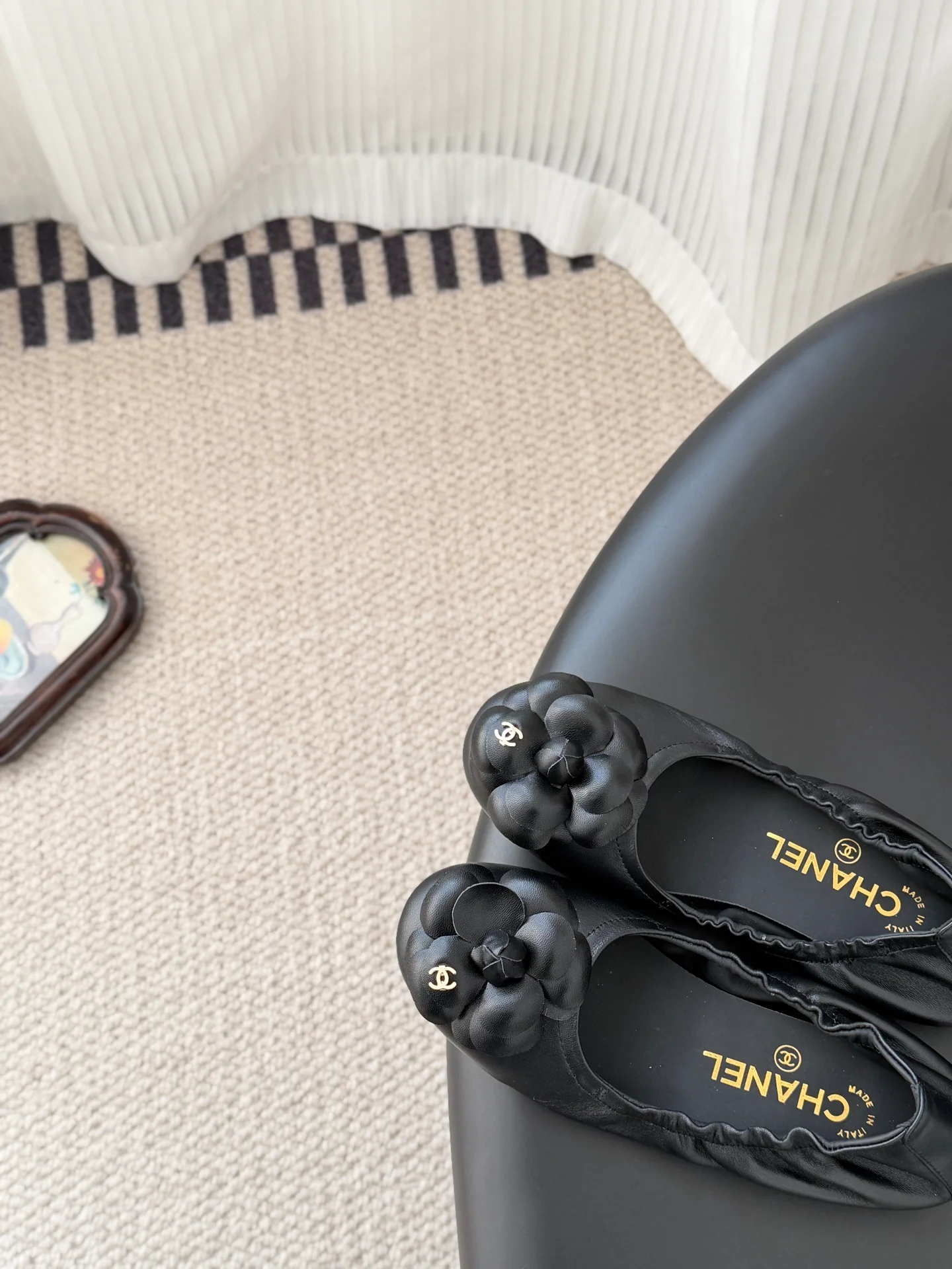 Chan 26K camellia flats