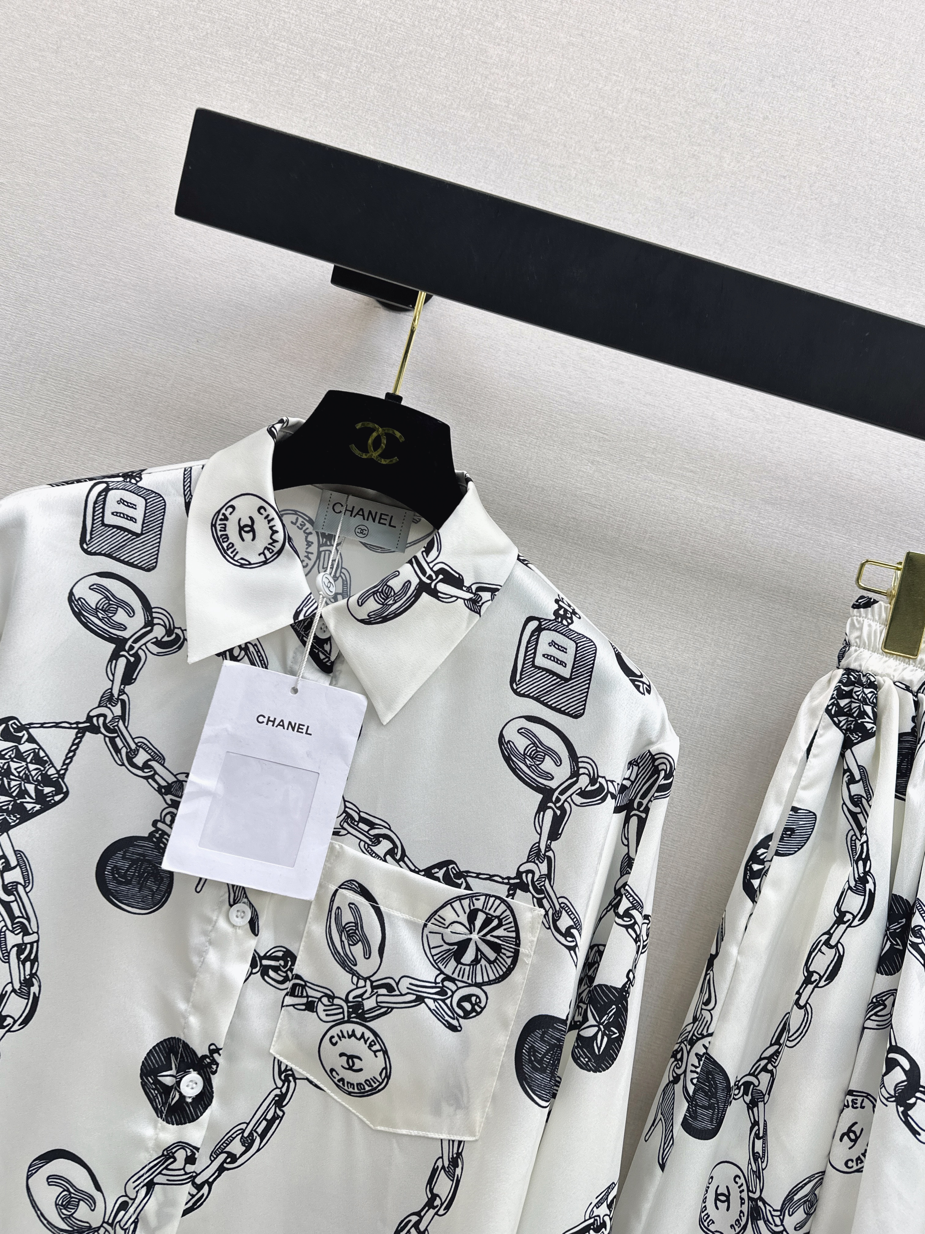 Chan 26ss print shirt pleated skirt set