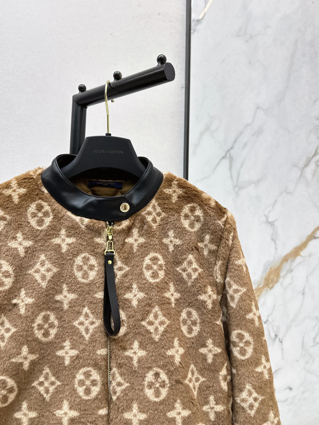 Loui 25fw fleece jacket