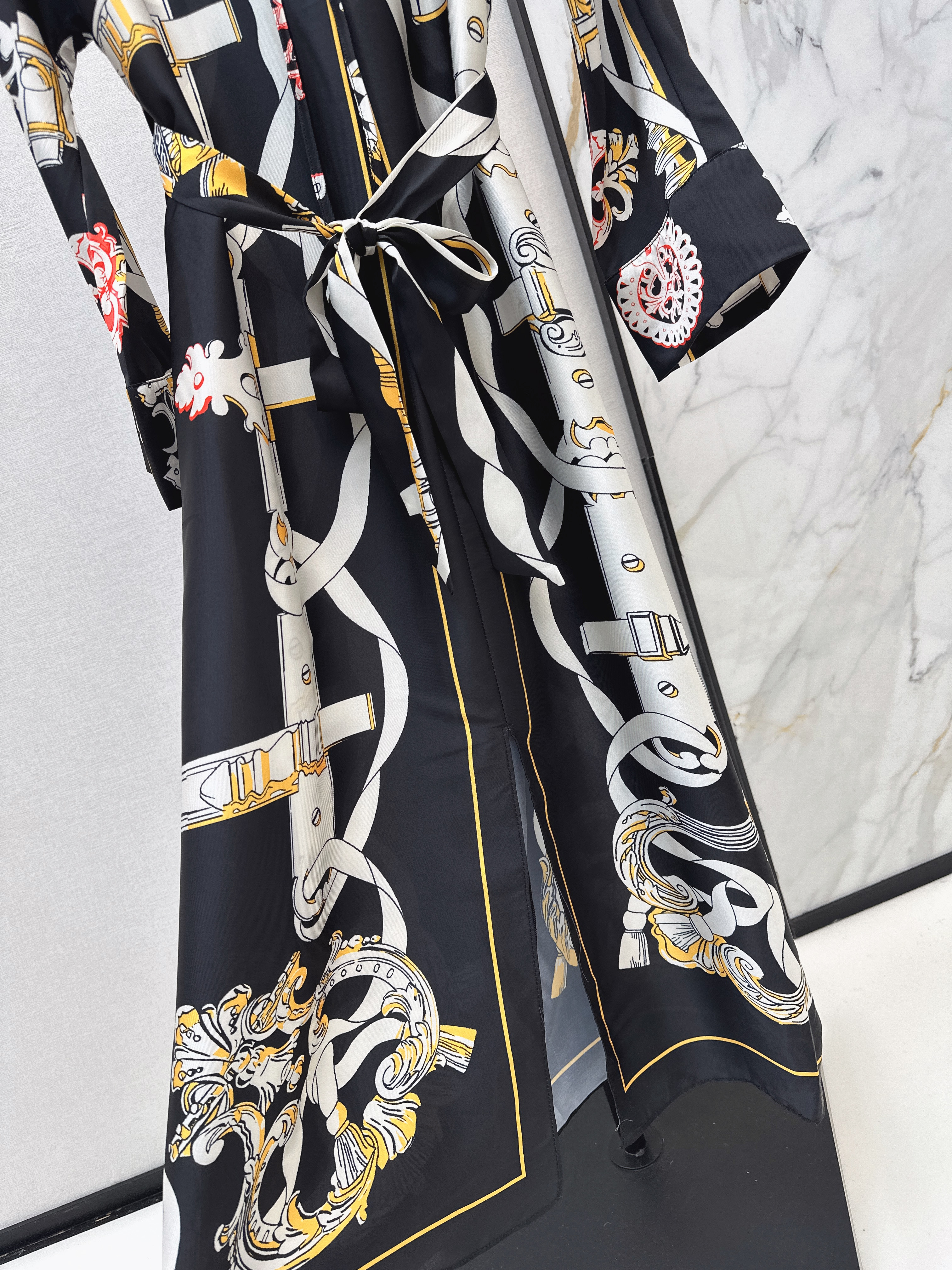 Her 26ss dolman sleeve silk dress