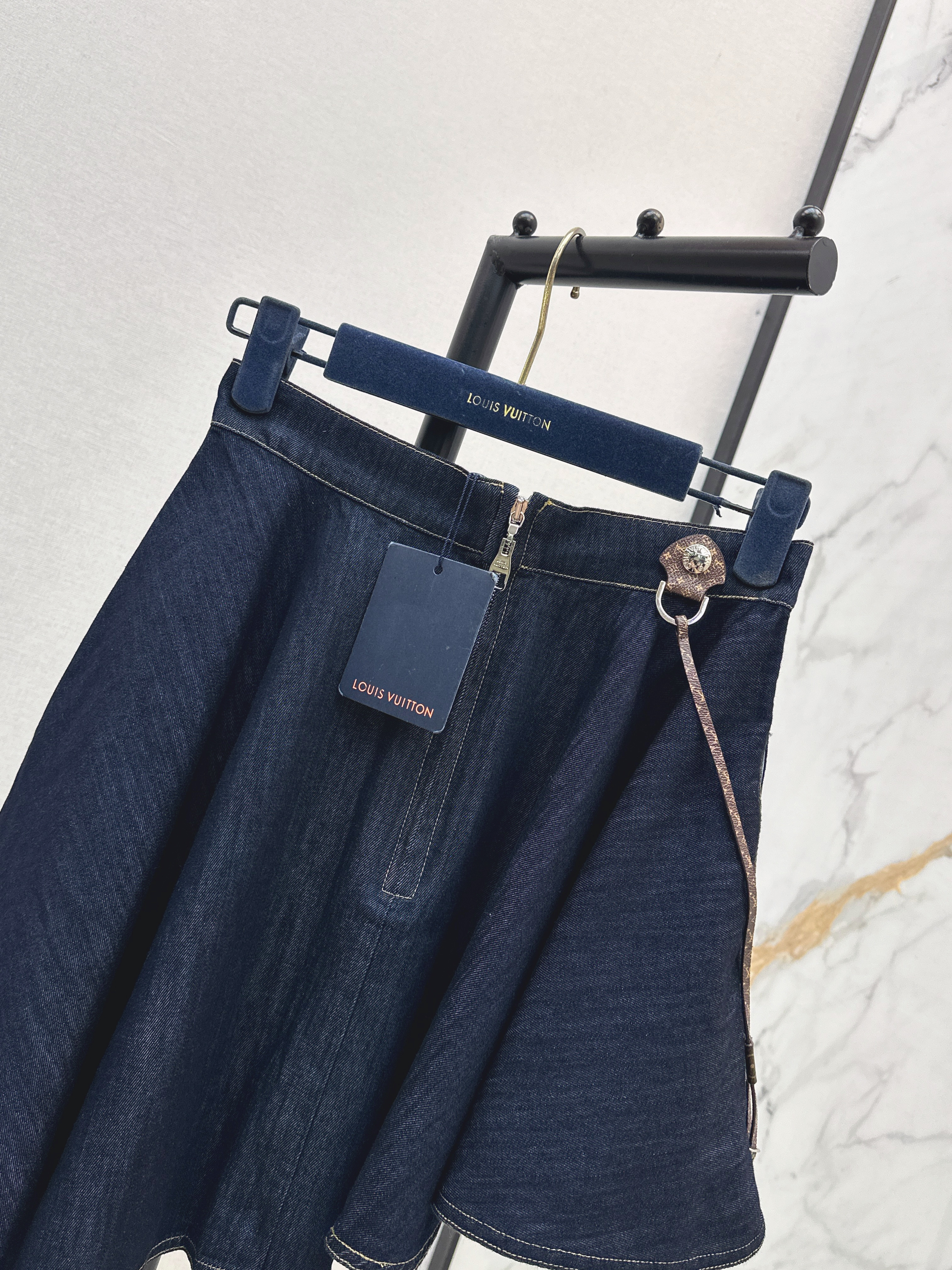 Louis 26SS Asymmetric Denim Skirt
