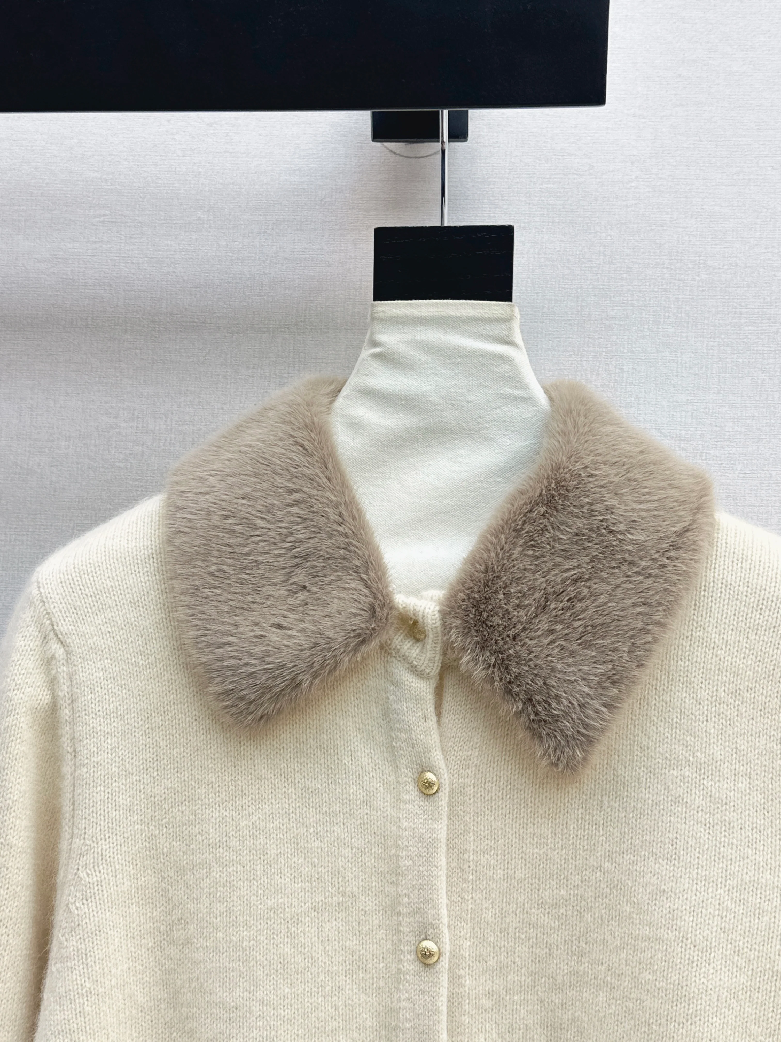 Miu 26ss wool cardigan