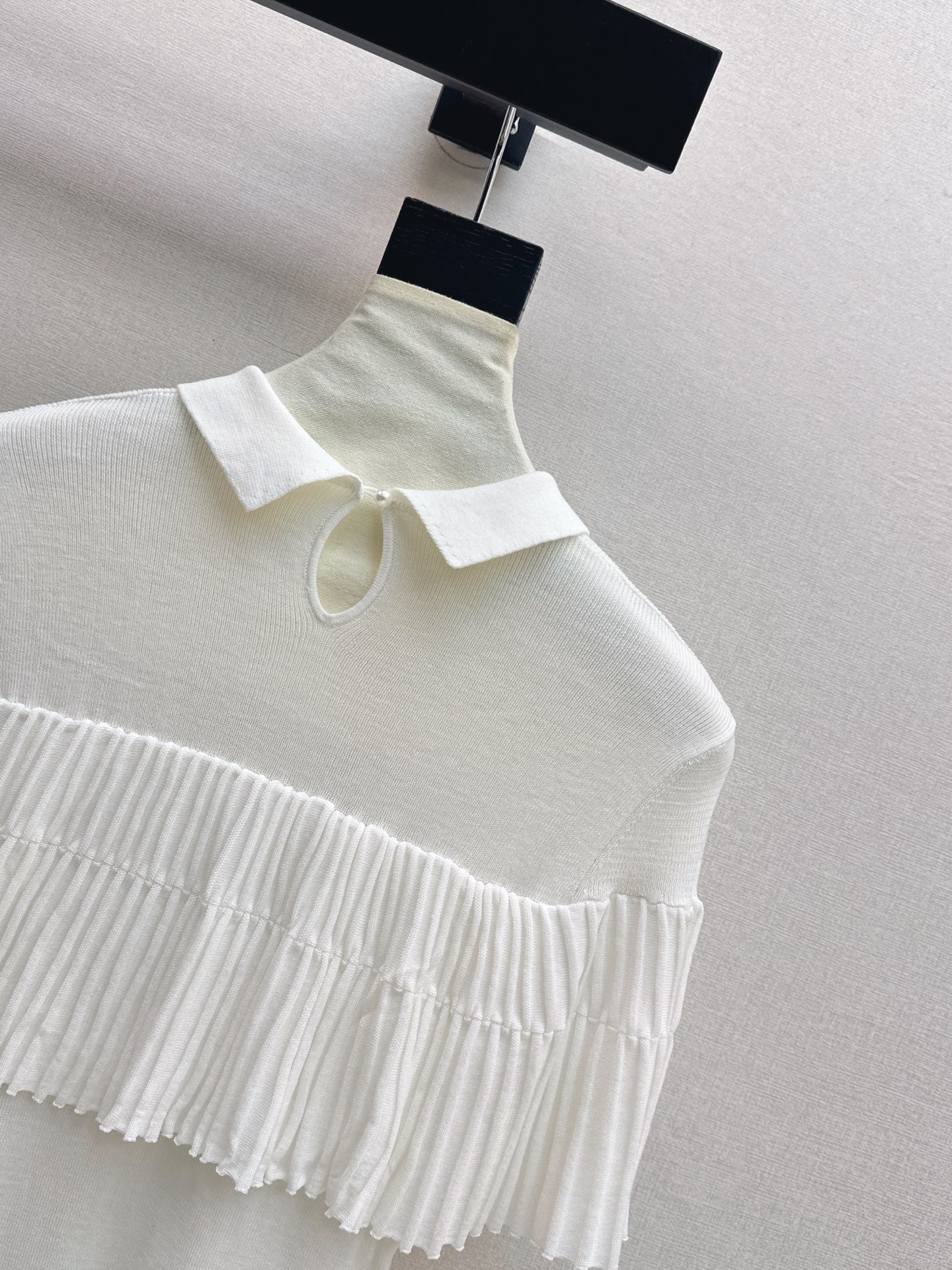 Miu 26ss cape knitswear
