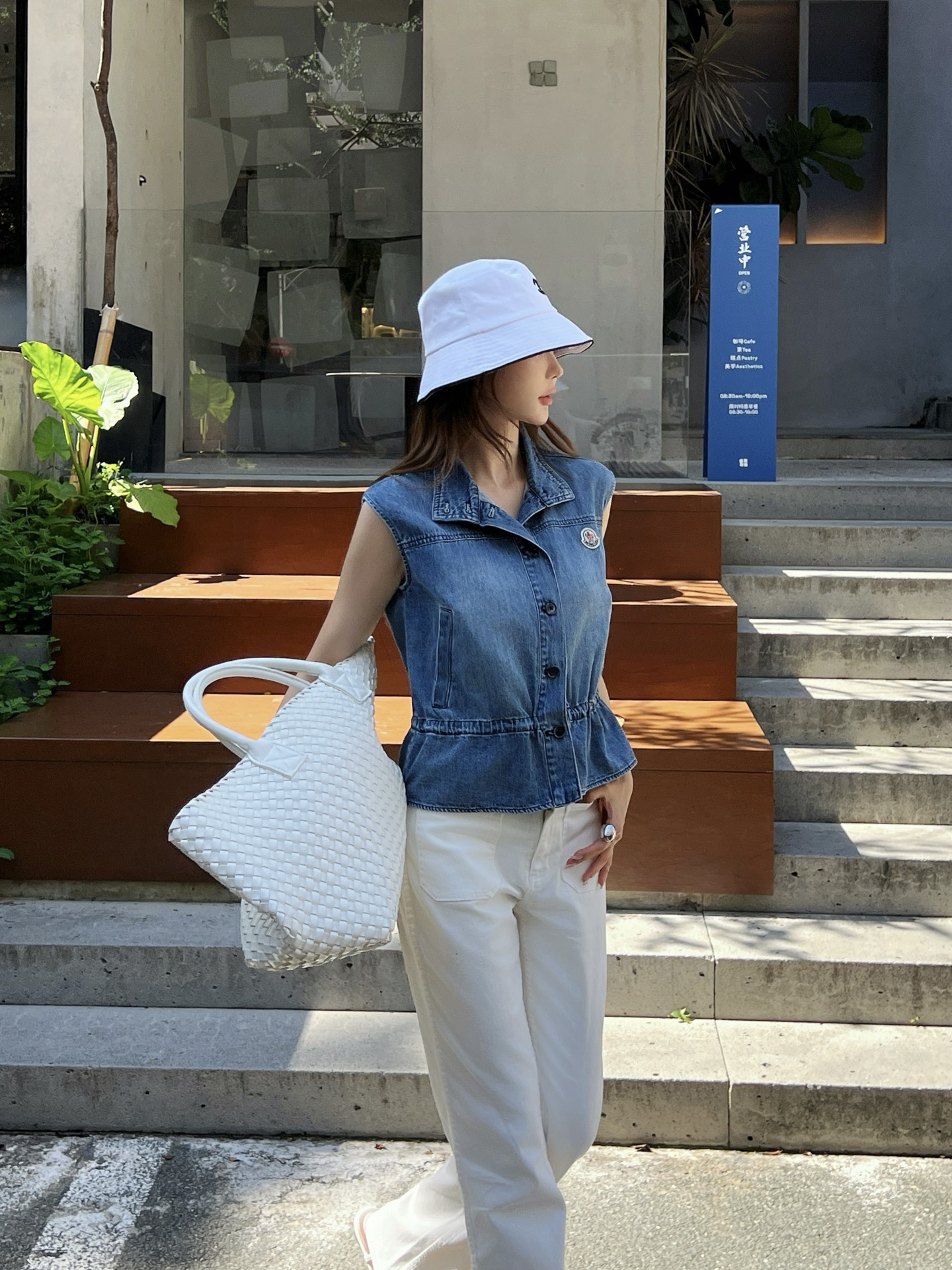 Monc 26ss denim vest
