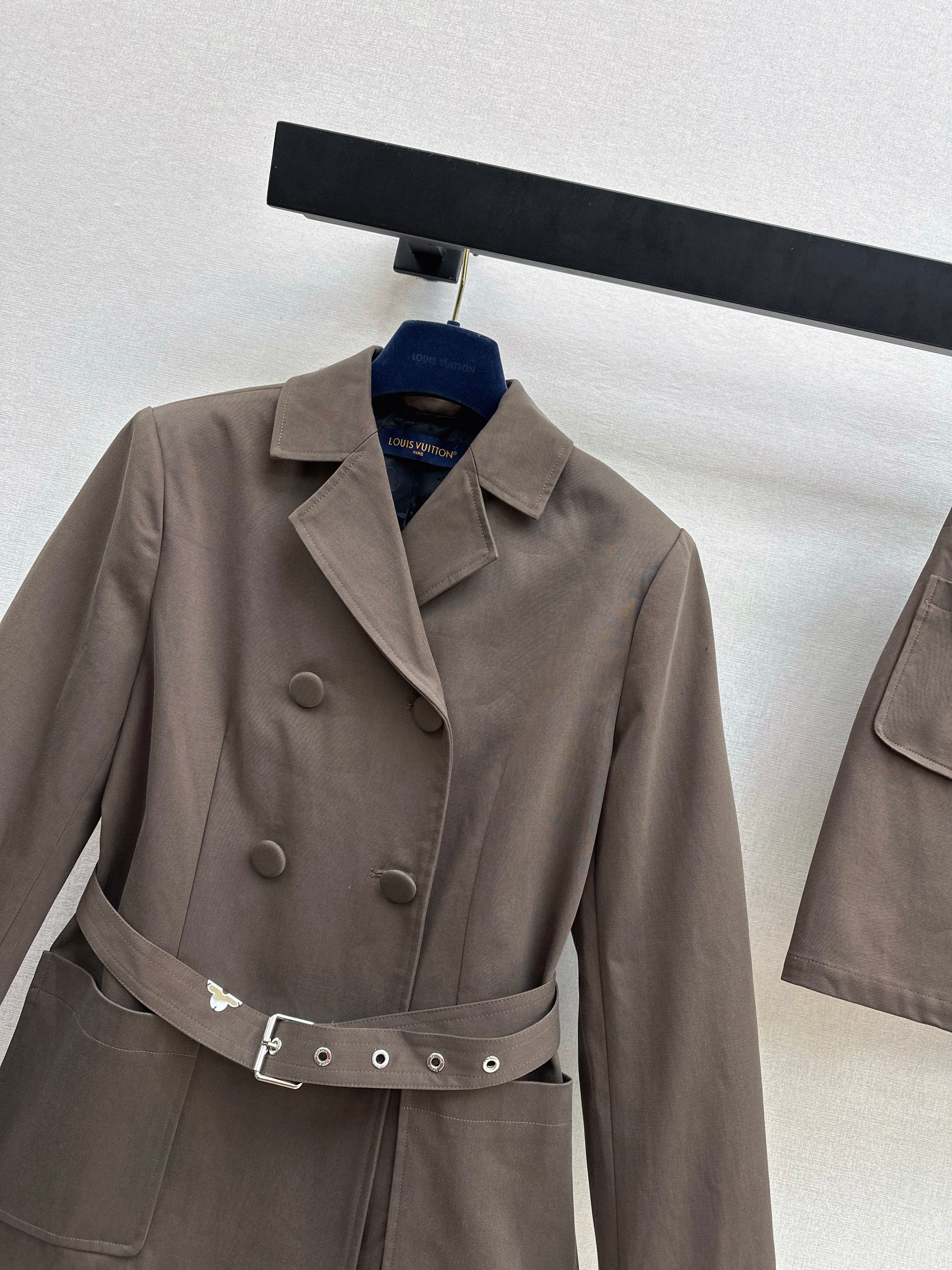 Loui 26ss belted blazer