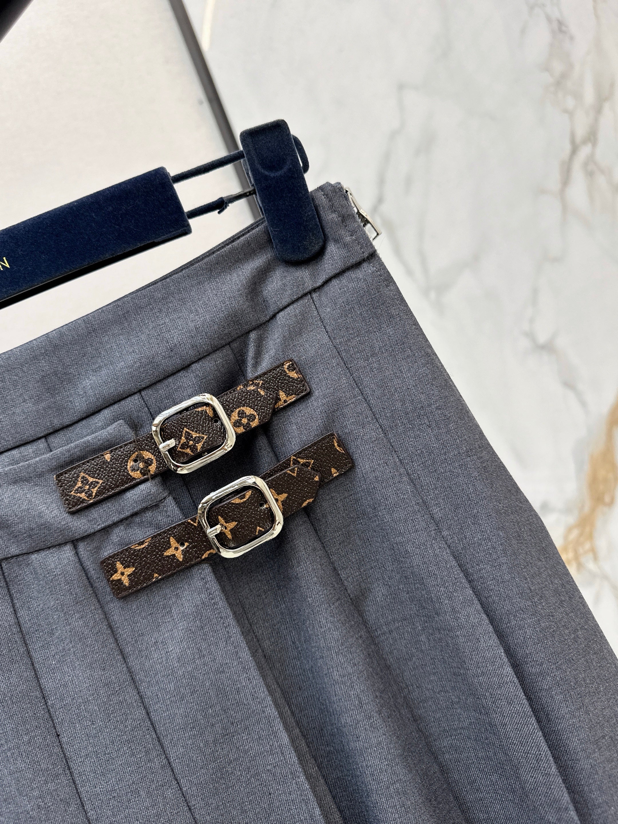 Louis 26ss pleated skirts