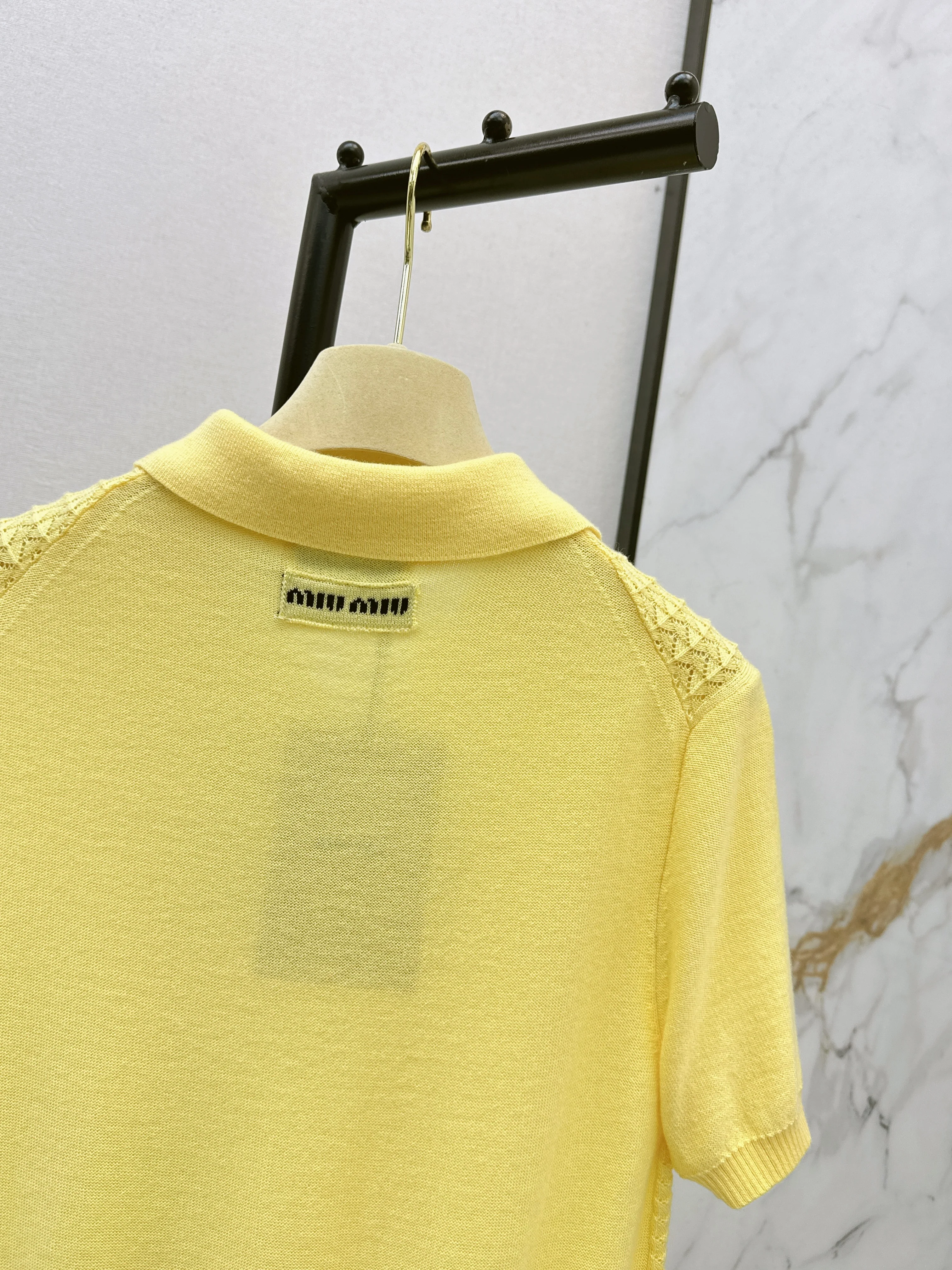Miu 26ss polo knitted sweater