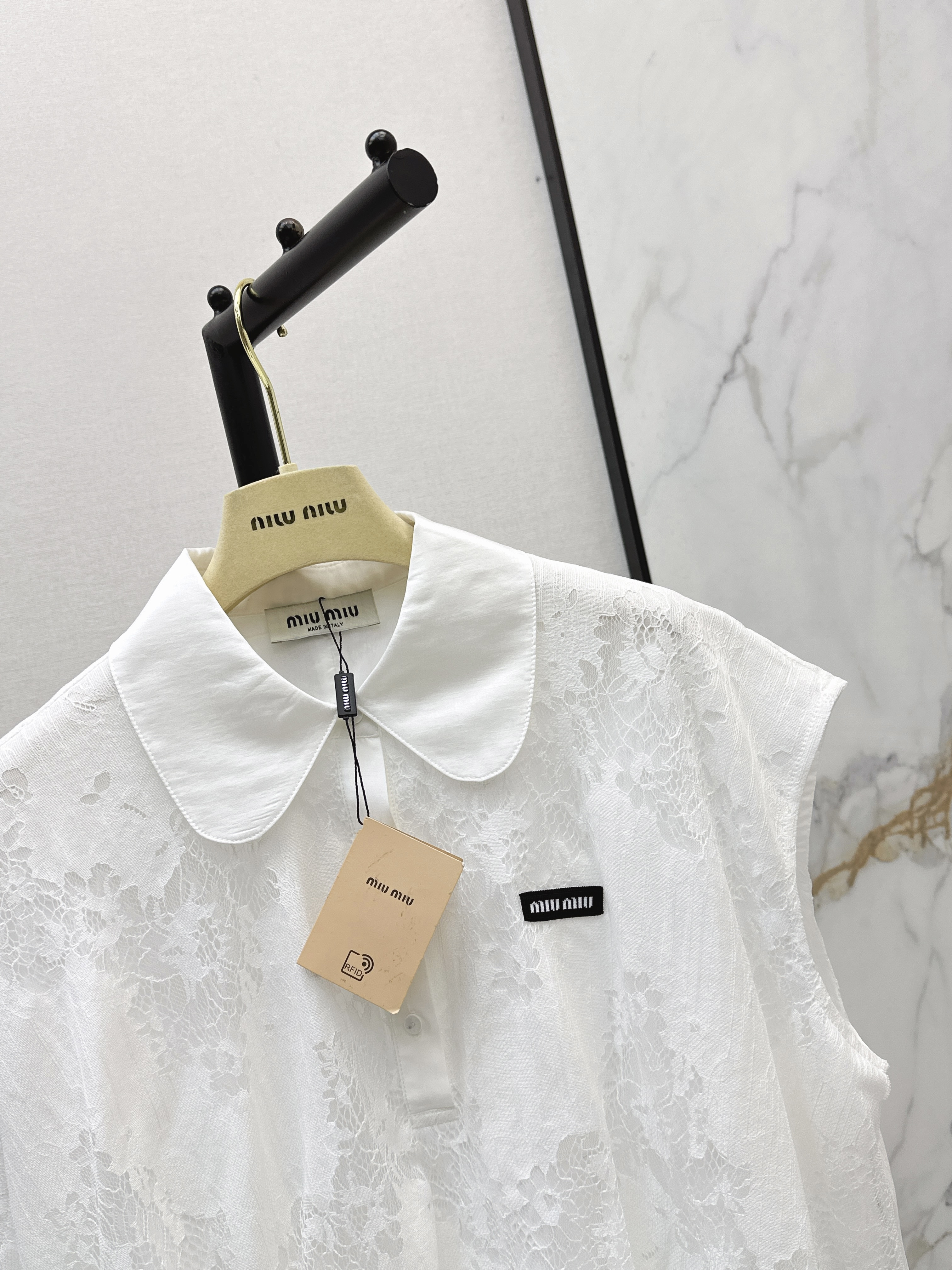 Miu 26ss lace trim top