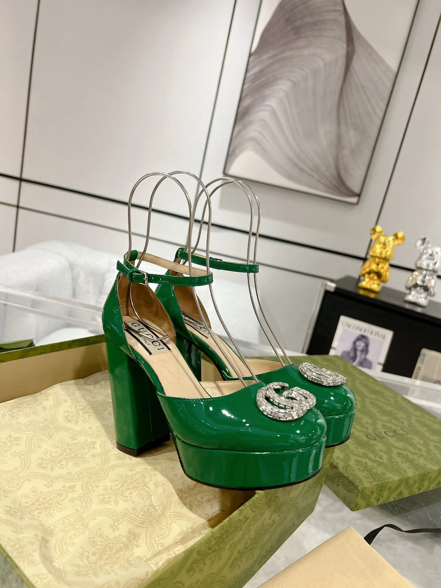 Gucc 25fw chunky heels with crystal diamond bling pumps