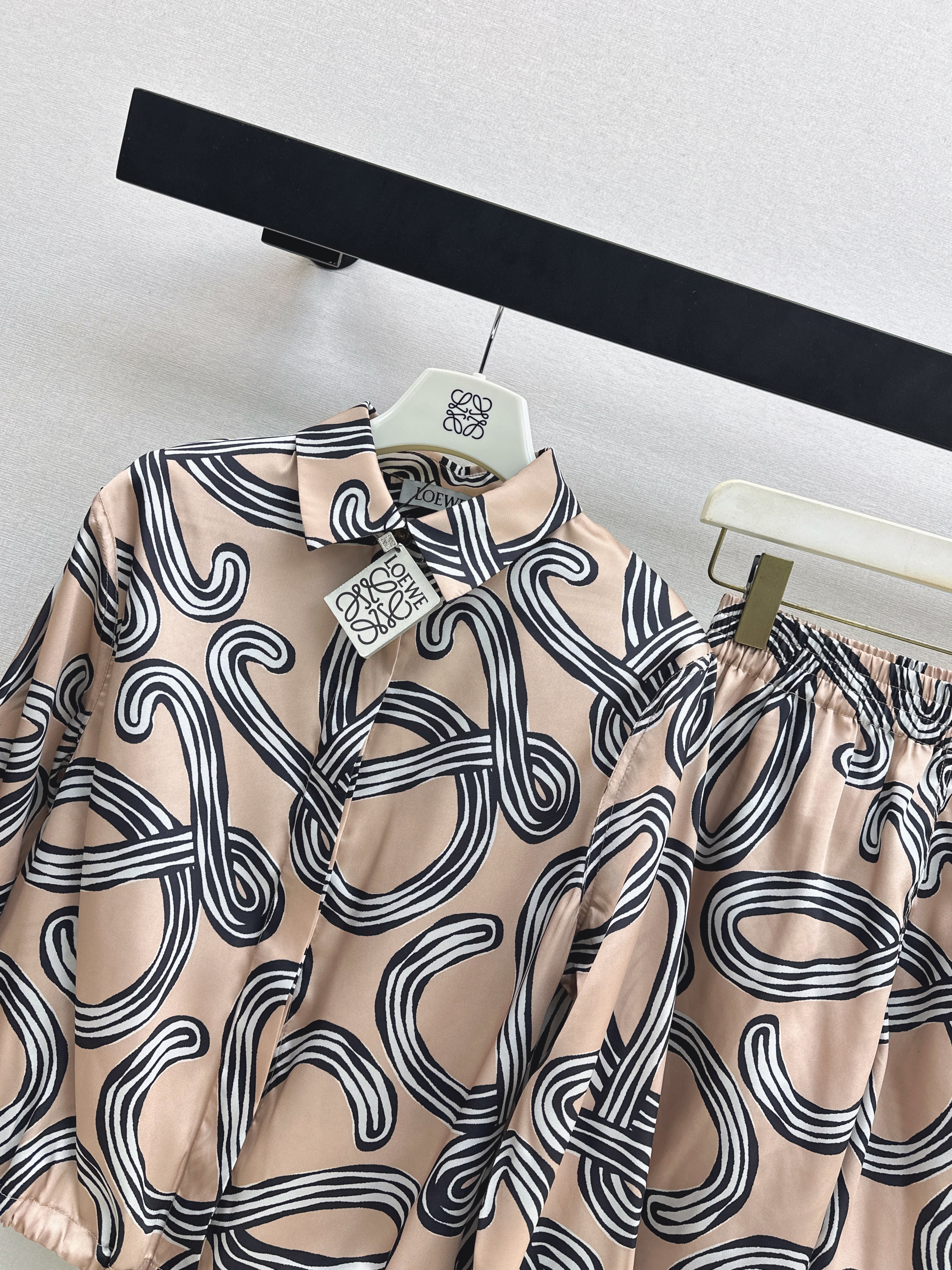Loe 26ss print shirt shot set