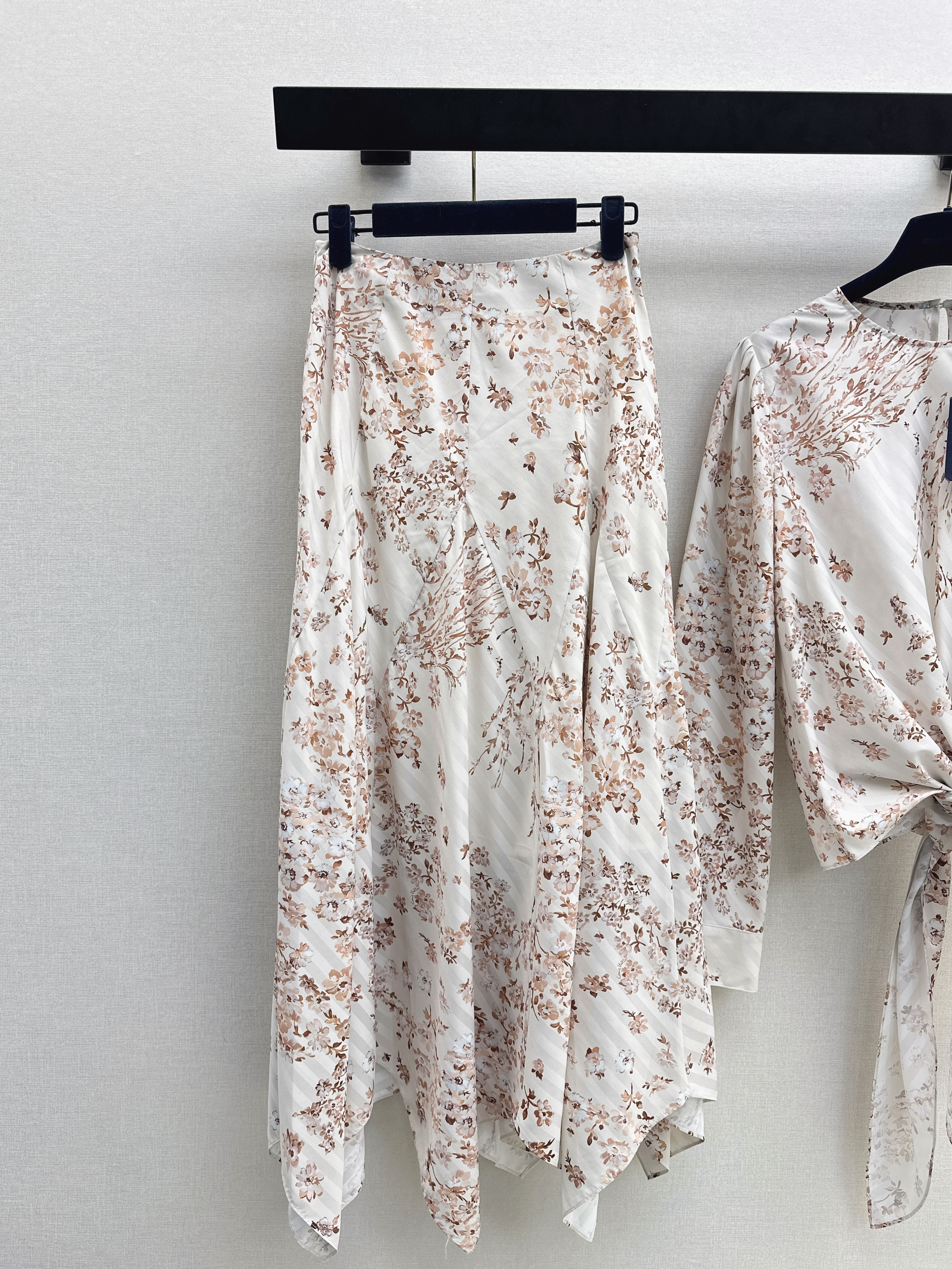 Loui 26ss print suit